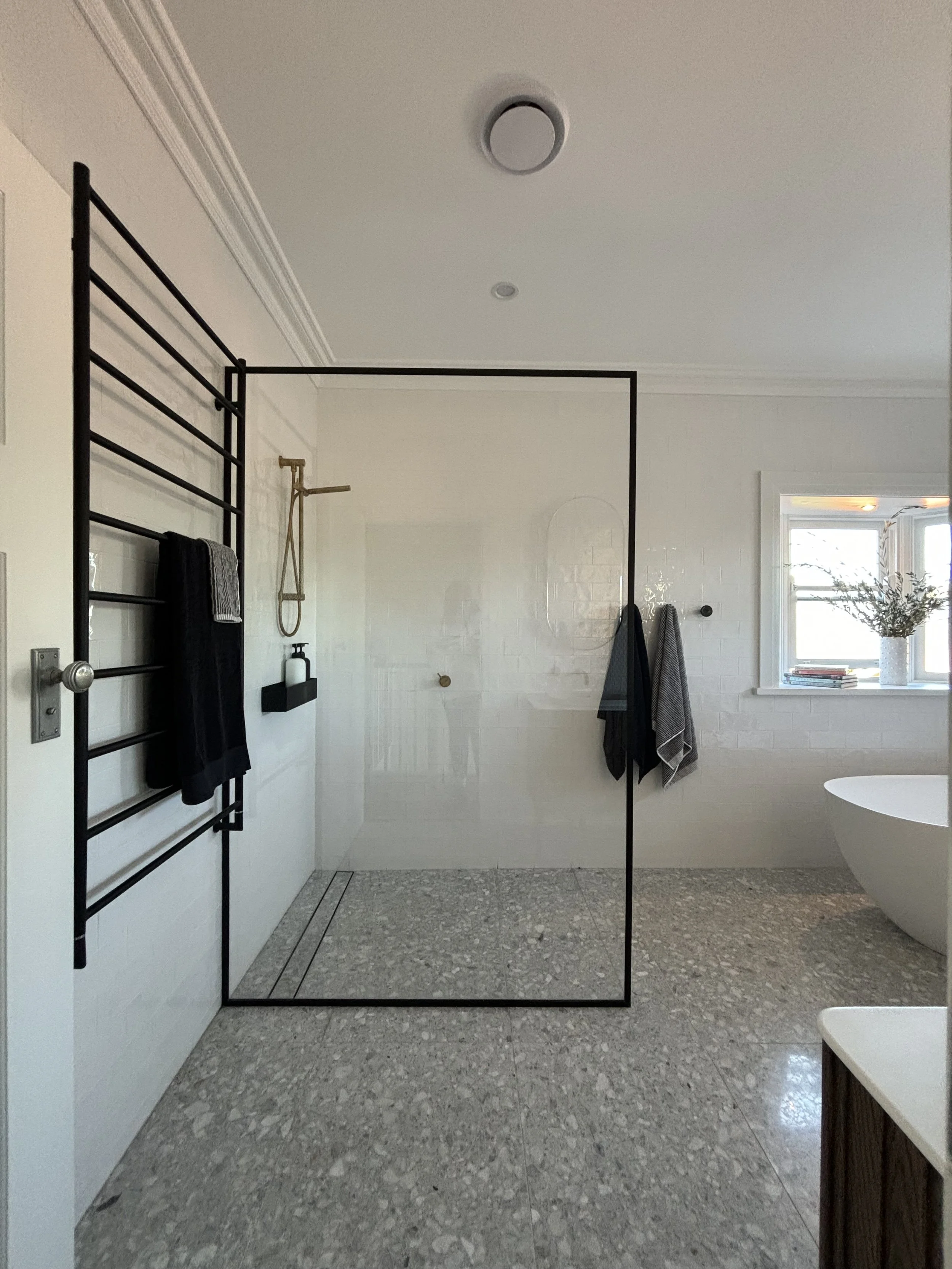 Roseville MBath UP 4P.JPG