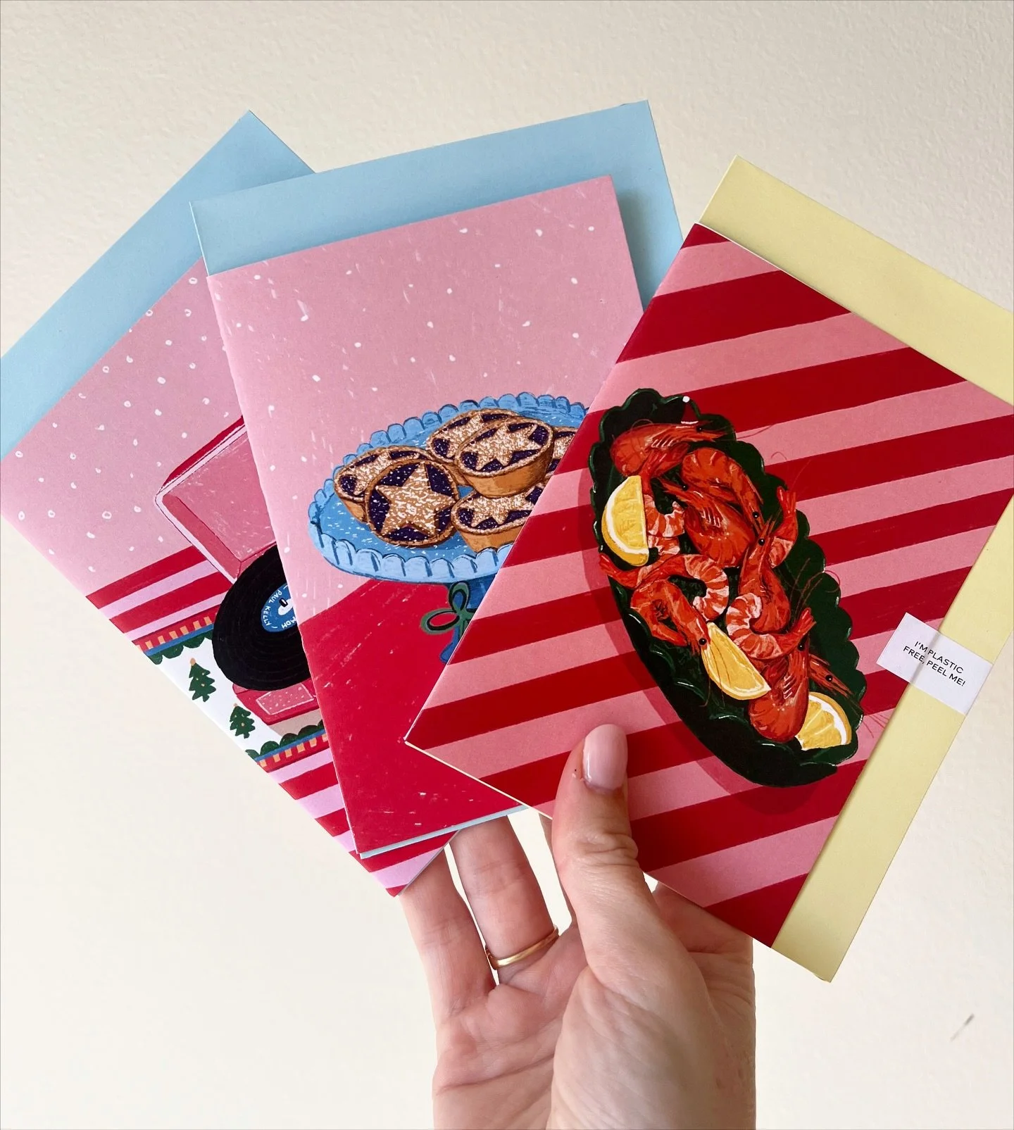 ✨ Christmas Card Series Alert! 🎄
Excited to finally share these festive cuties with you! If you&rsquo;re on the hunt for handcrafted Christmas cards this year and want to support a small artist (hi, it&rsquo;s me 👋), feel free to DM me.
Available i