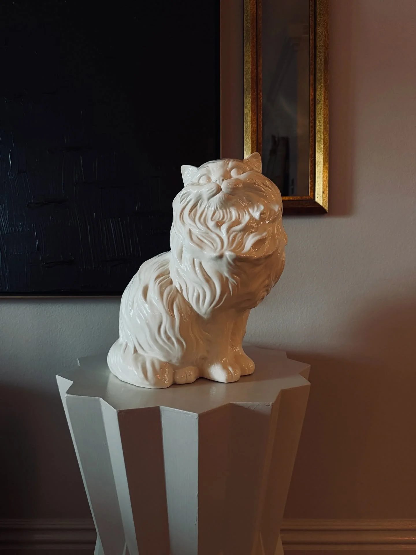 A porcelain Persian cat, rendered in soft white with beautifully sculpted detail. Equal parts whimsy and refinement, this piece brings a quiet, collected charm to any interior.

Shop One Good Eye at @urbanamericana. 

#collectedinteriors #timelessobj