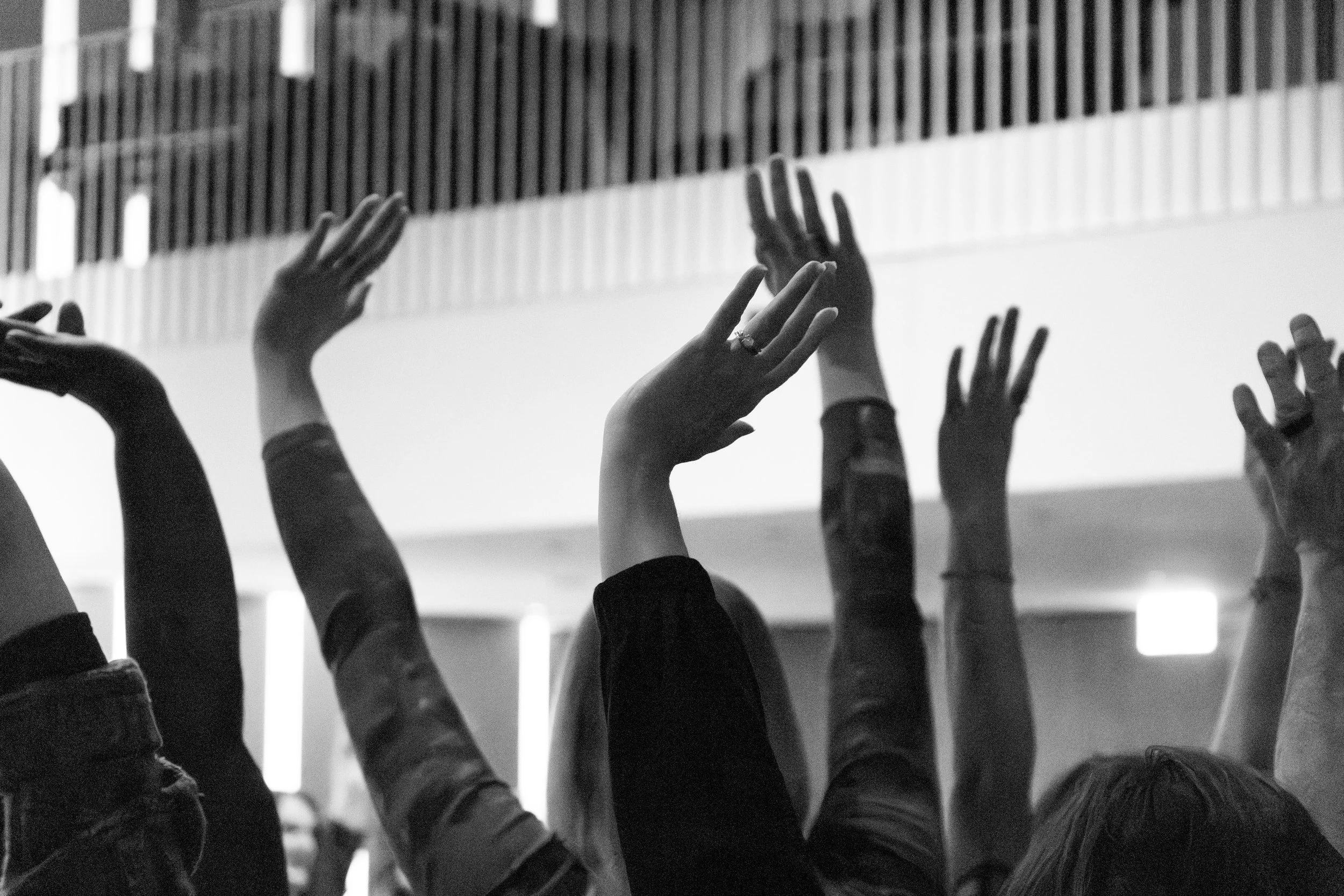 Jadie Reeves leads the audience in a group stretch