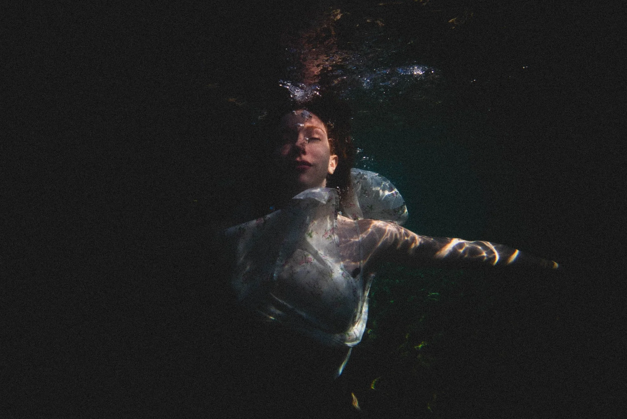 annika_underwater_rousounelos_06.jpg