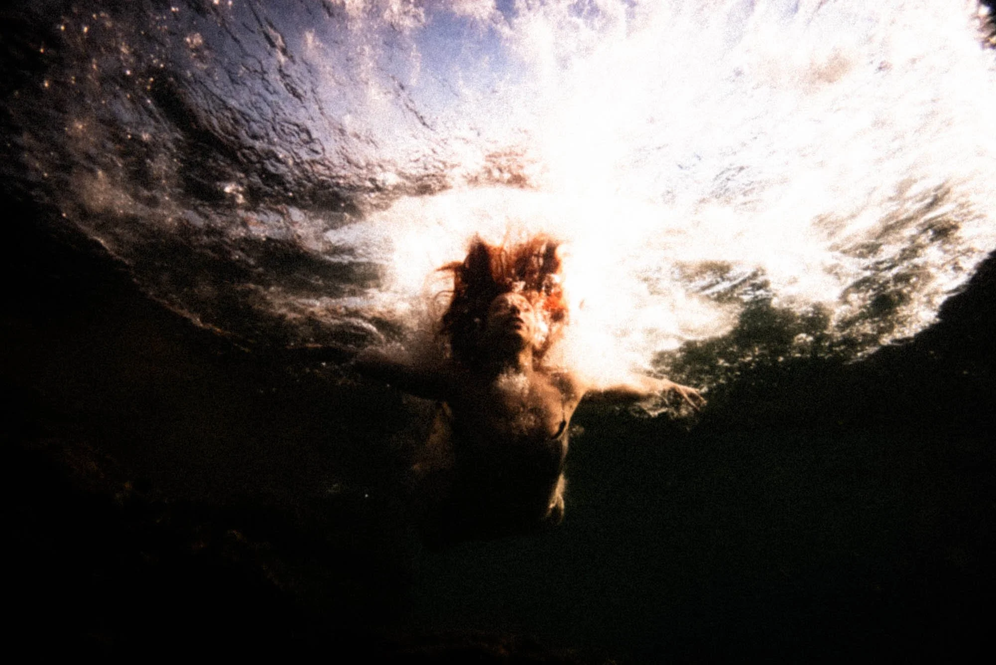 annika_underwater_rousounelos_02.jpg