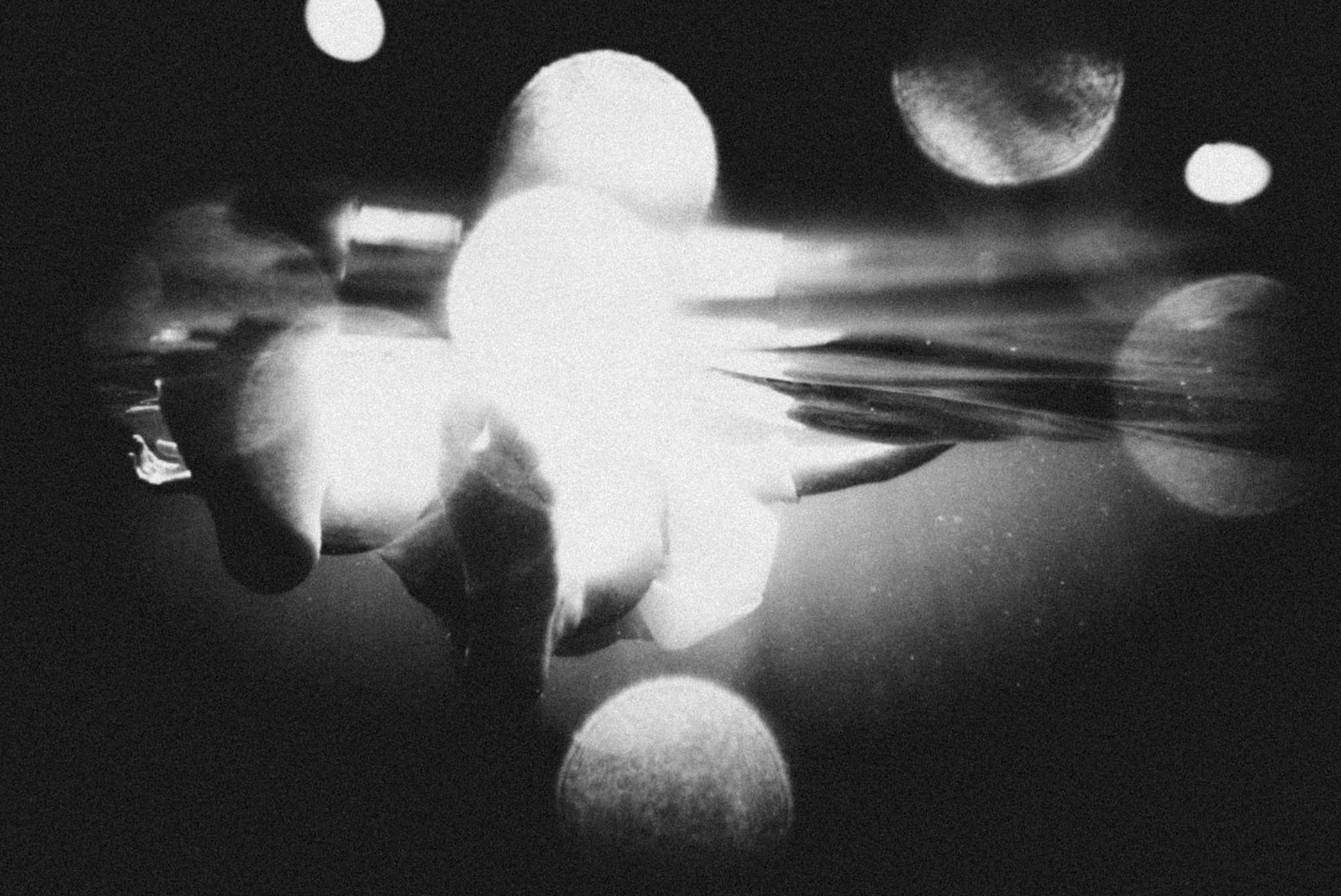 nichole underwater - yannis rousounelos -02.jpg