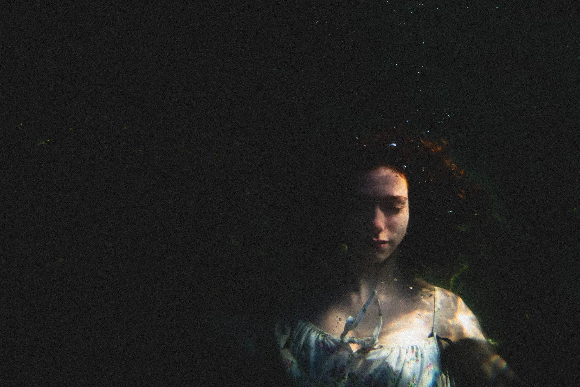 annika_underwater_rousounelos_09.jpg