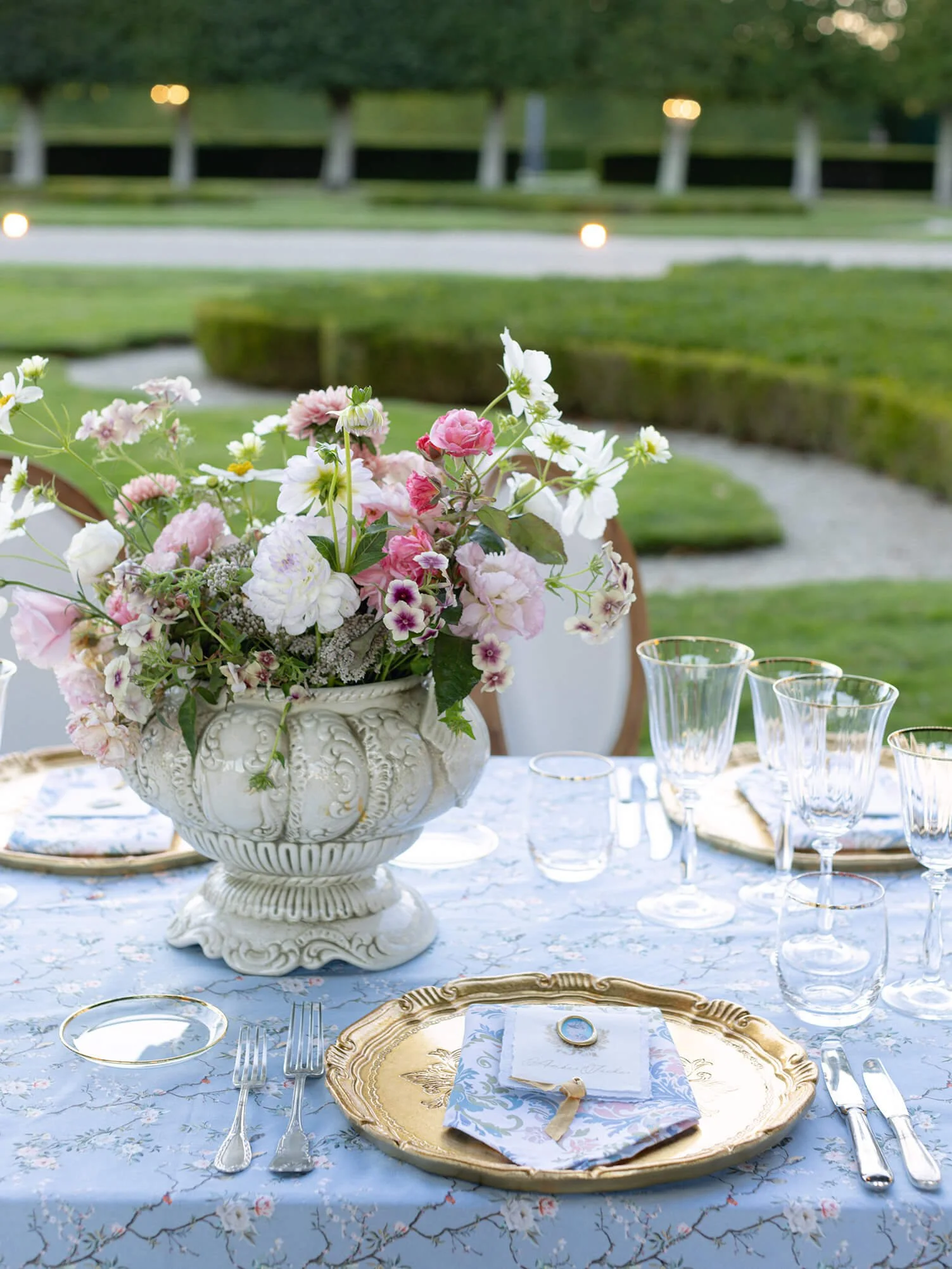 chateaudugrandluce-party-hollyclarkphotography-h-315.jpg
