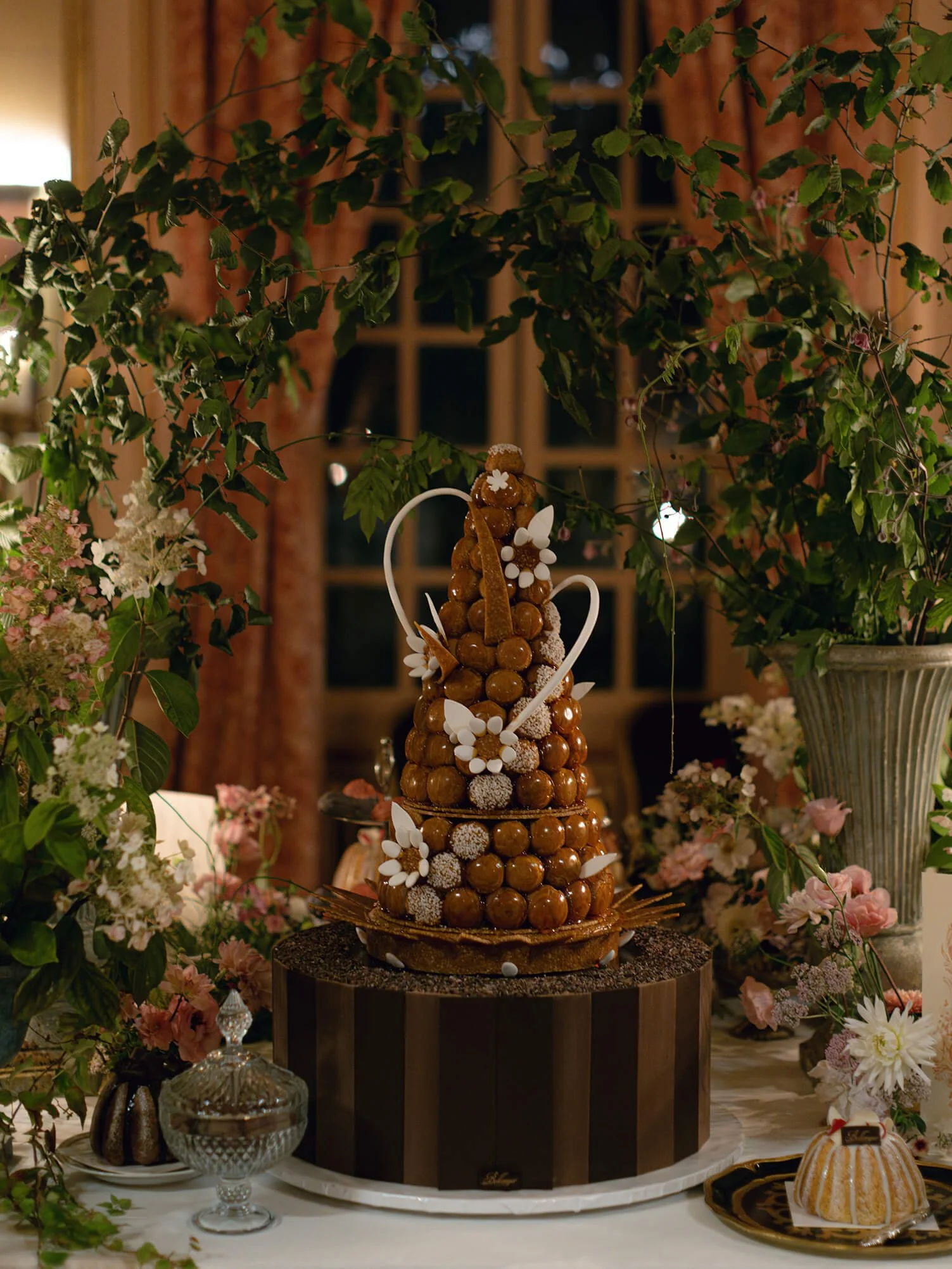 chateaudugrandluce-party-hollyclarkphotography-h-434.jpg