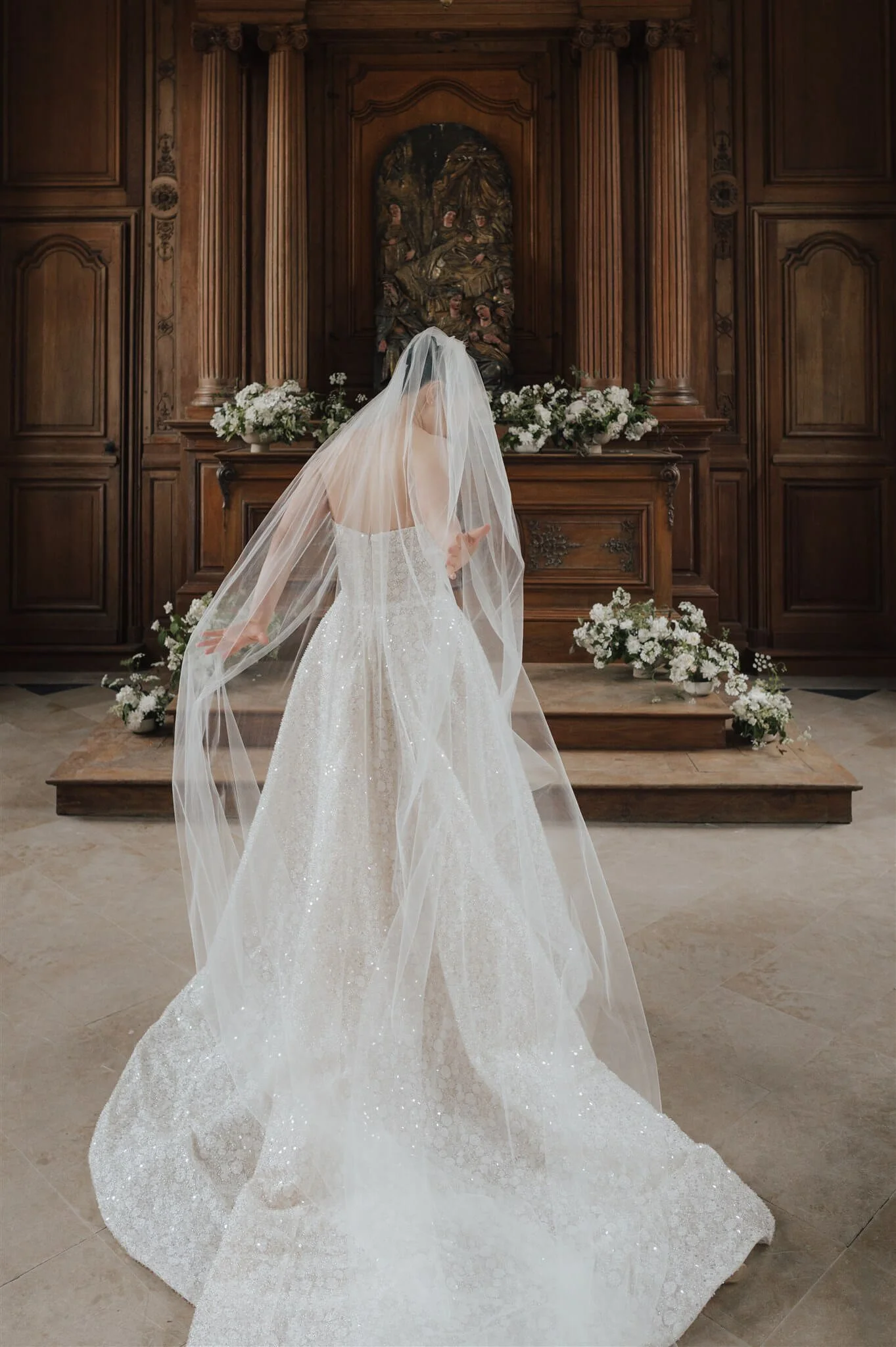 sustainable-chateau-wedding-flowers.jpg