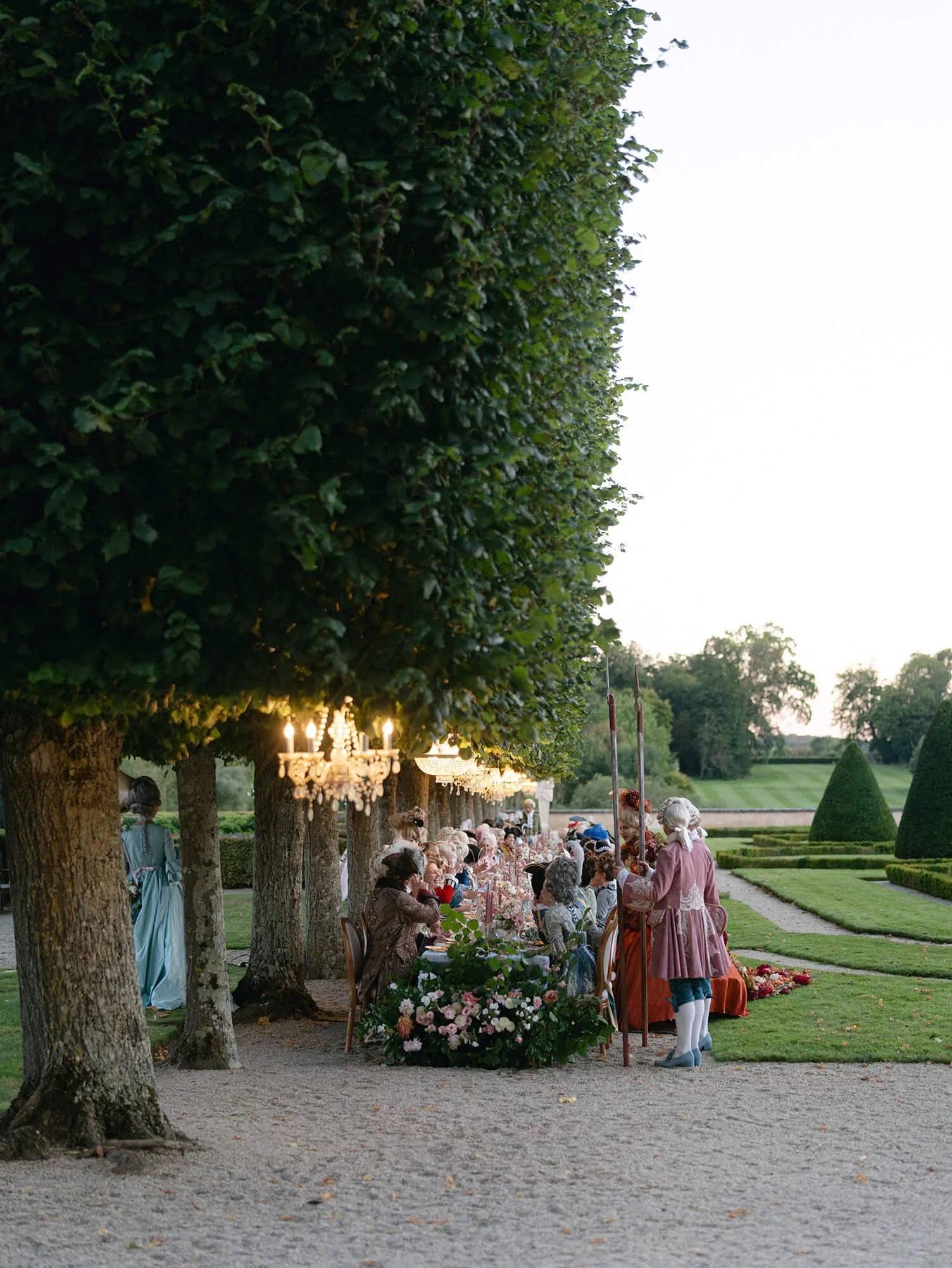 chateaudugrandluce-party-hollyclarkphotography-h-325.jpg