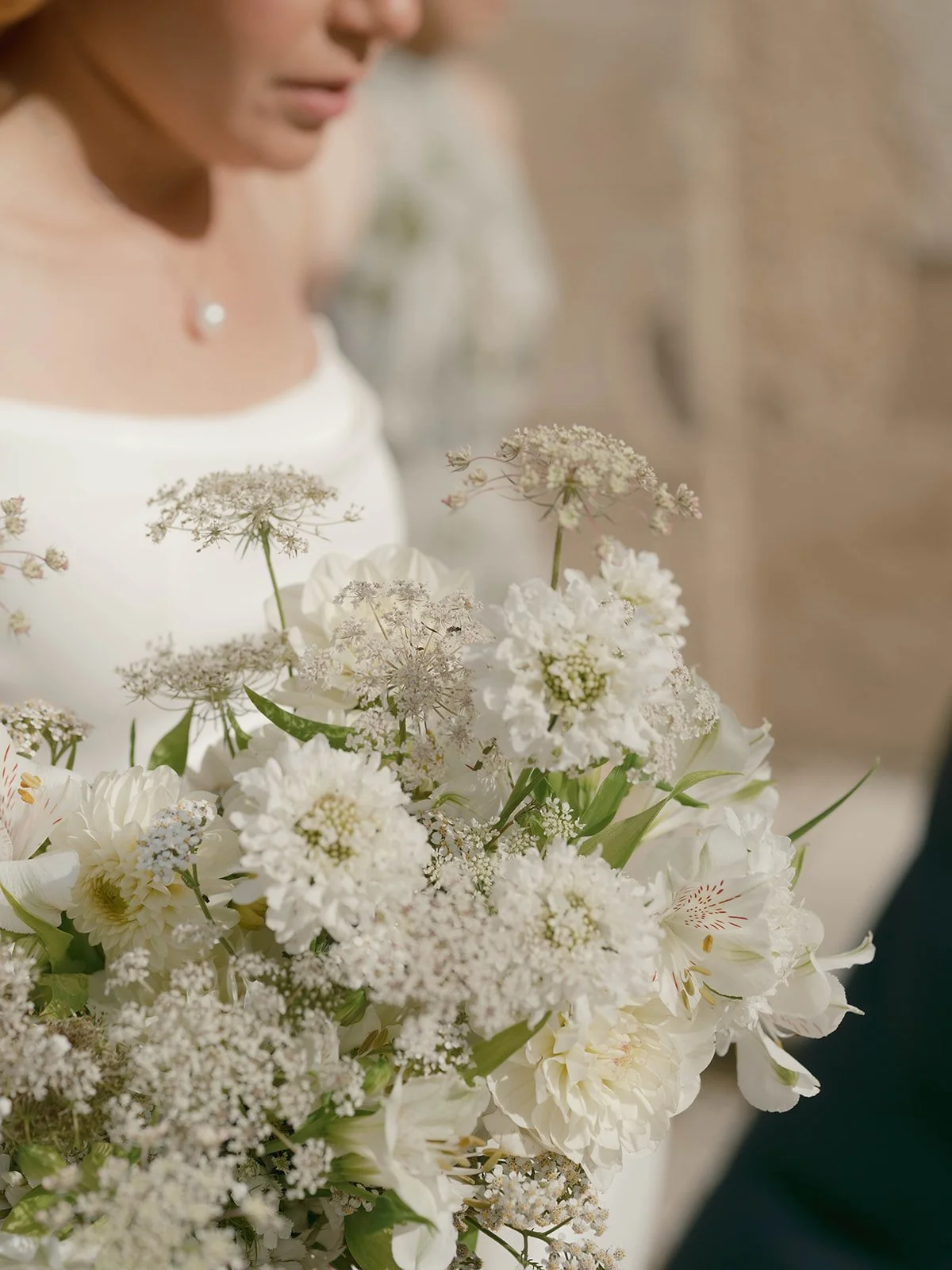 chateau-de-varennes-white-bridal-bouquet-closeup.jpg