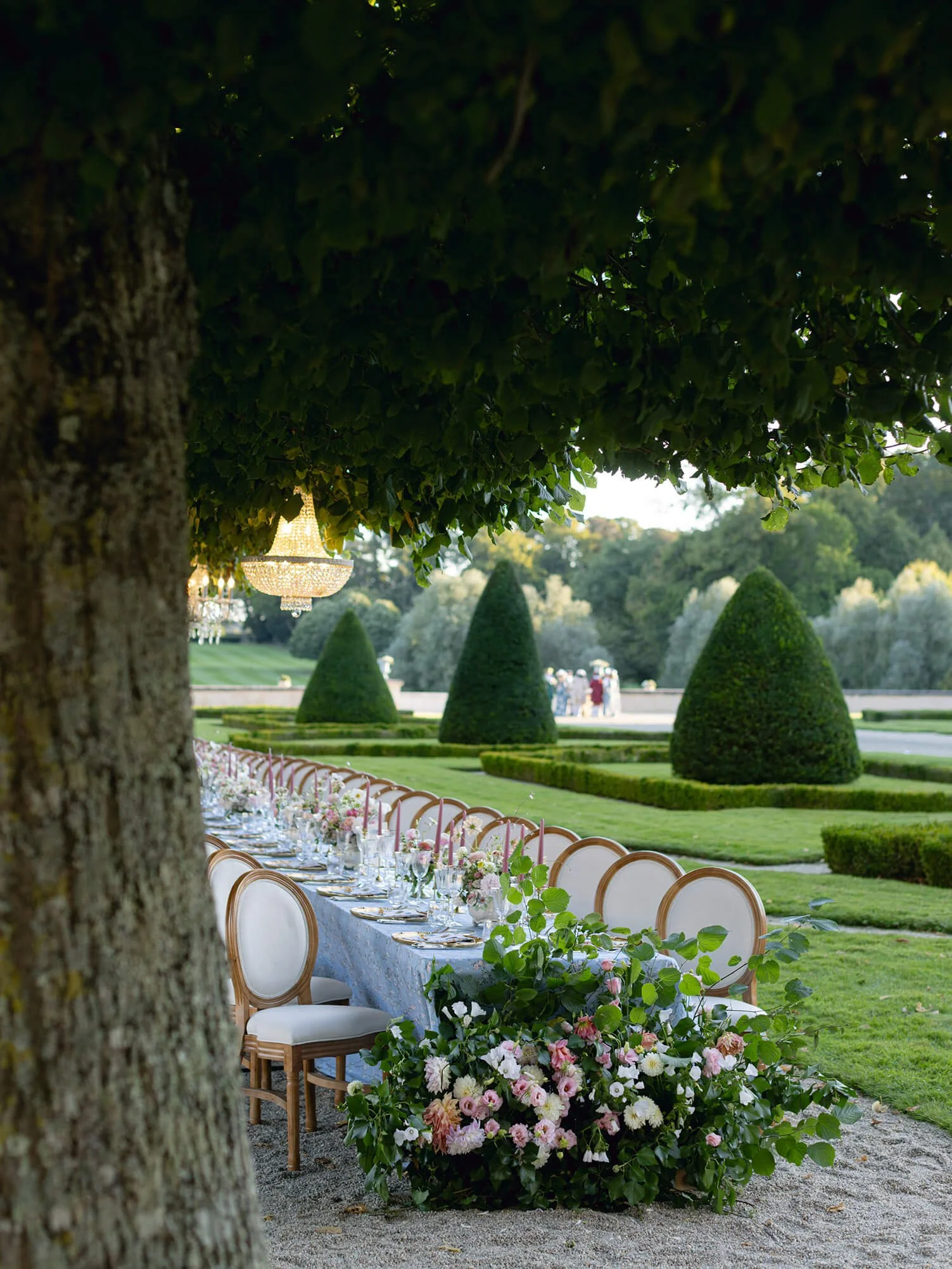 chateaudugrandluce-party-hollyclarkphotography-h-311.jpg