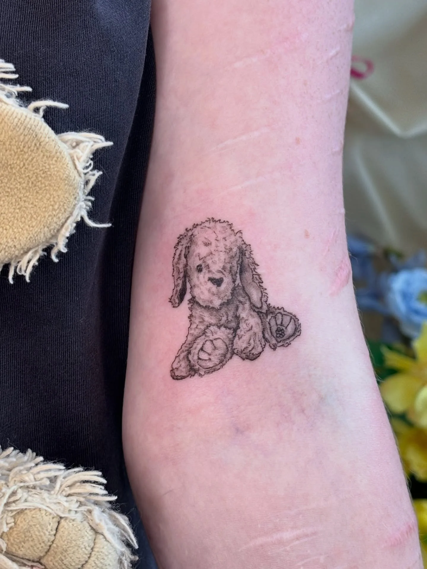 merry xmas eve :)
and a very credible source told me that getting tattooed for the new year is good luck sooo&hellip;

my books are still open over new years into early jan to book for feb-march!! 🫶

#melbournetattoo #teddytattoos