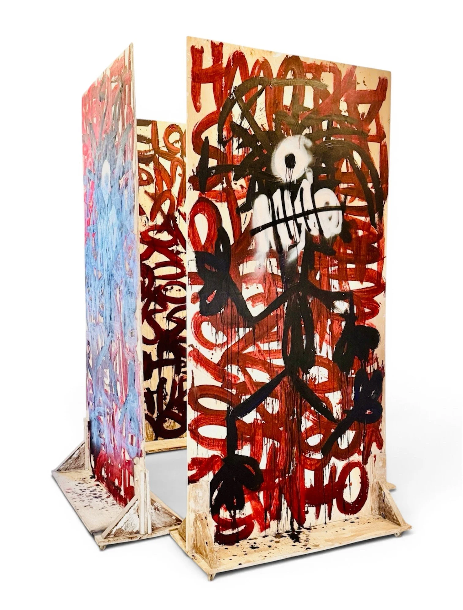 THE MIGRANT, 2026. Installation - 240x220x220cm