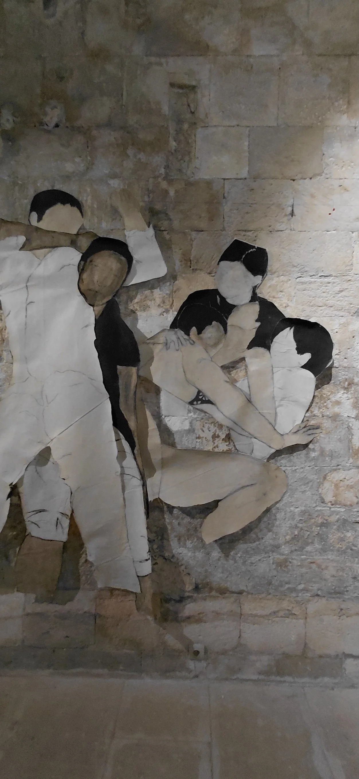 17.25 - ...et alors ils se virent nus, Cloître Saint- Trophime, Arles