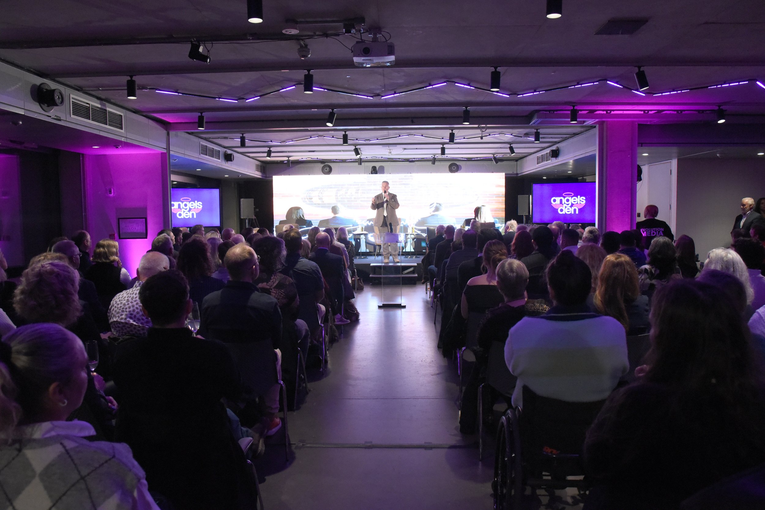angels-den-2025-audience.JPG