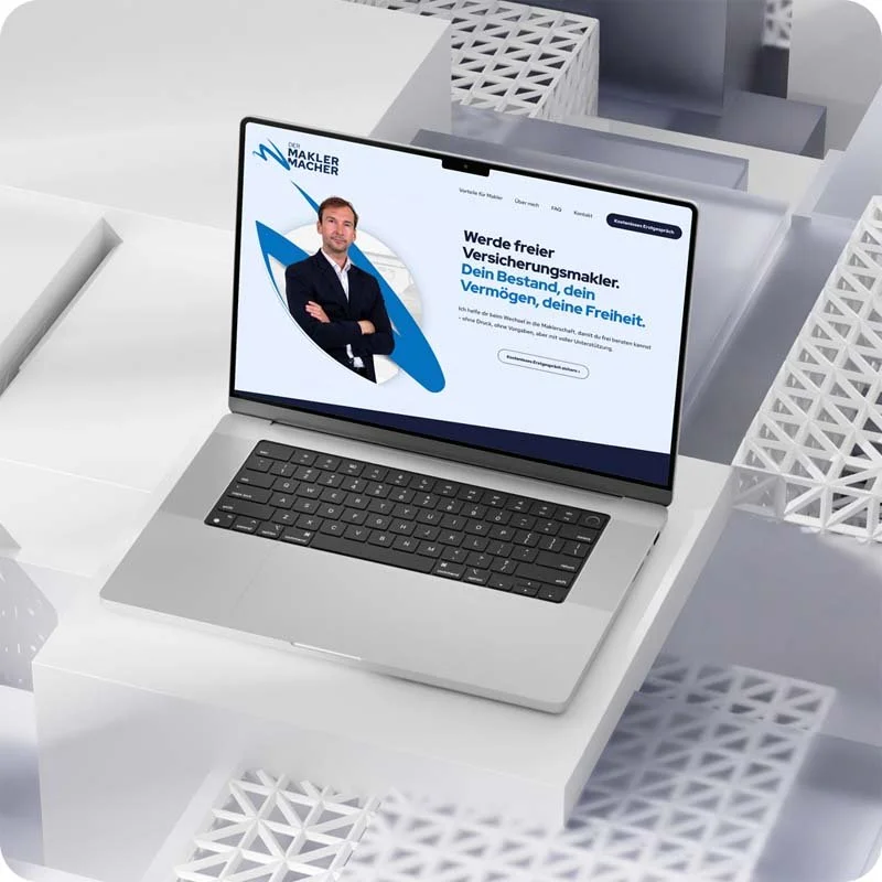Mockup eines iMacs mit der Website von Der Maklermacher