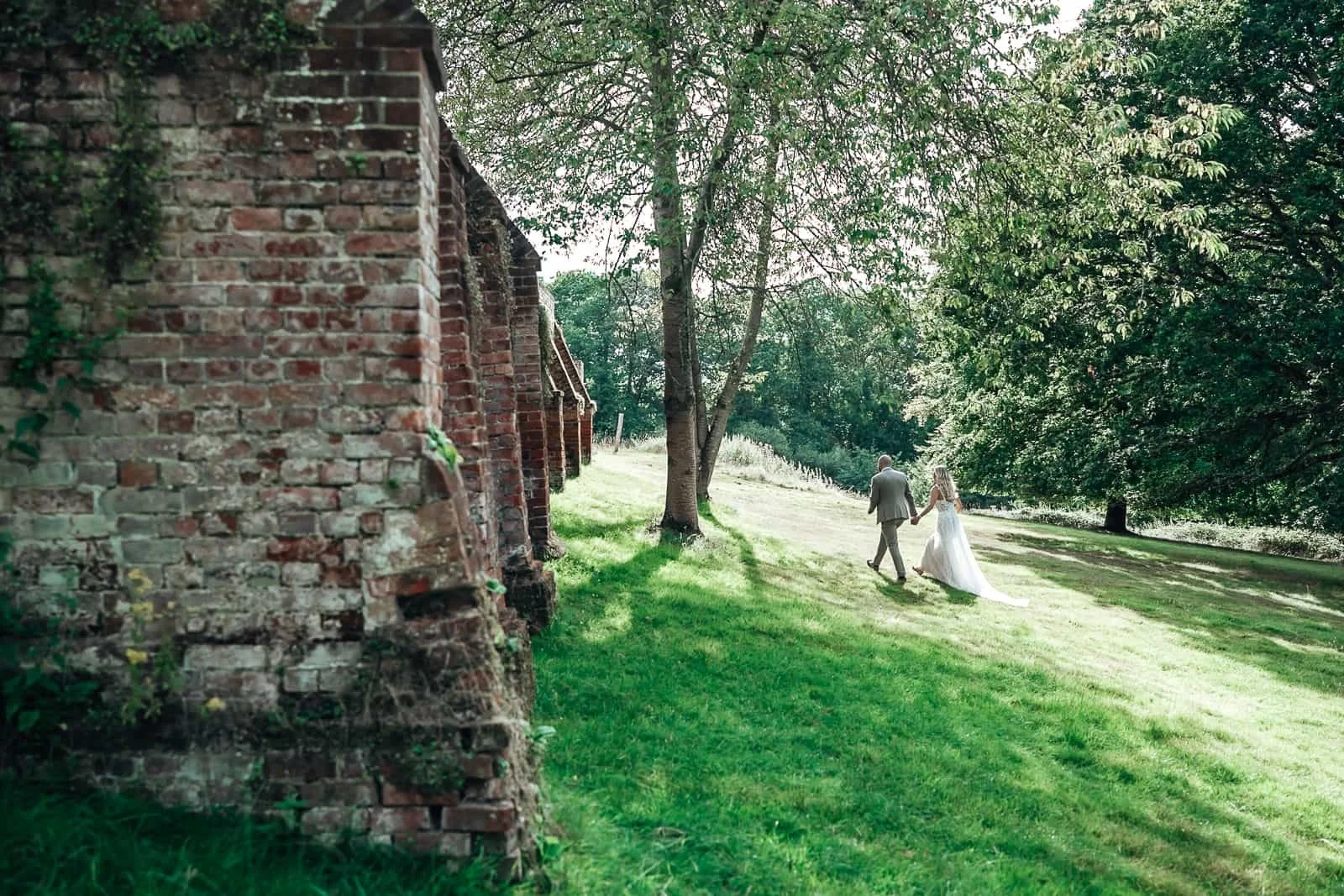 Ufton Court wedding captured by Oxfordshire Wedding photographer Joshua Haken