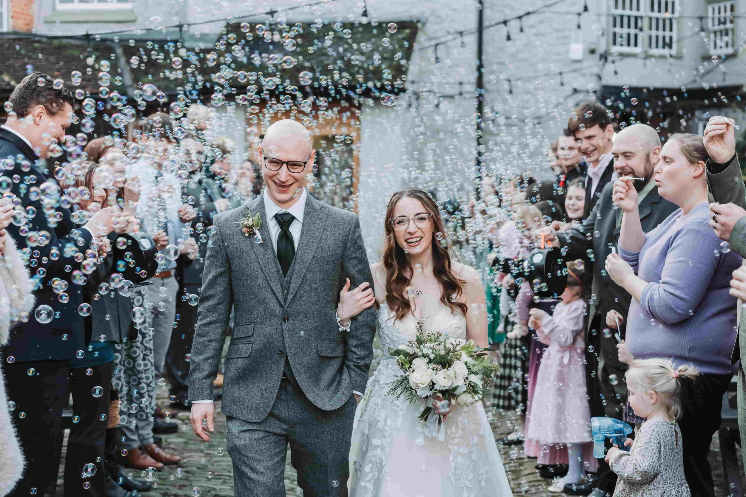 Relaxed and natural wedding photography in Oxfordshire