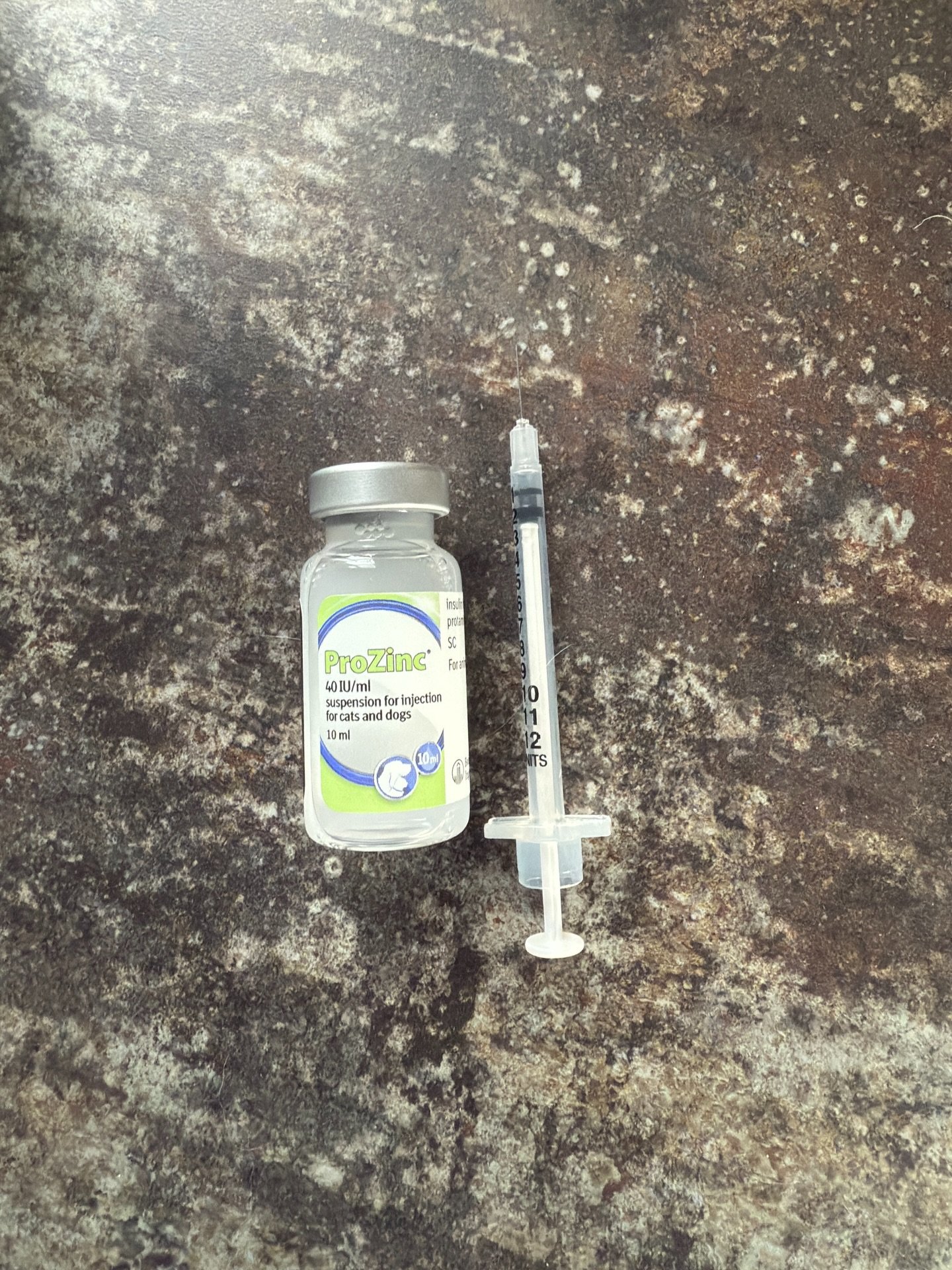 Continuing on from my last post about Hercules diabetes I wanted to let you know I offer a medication/injections service for &pound;5 (no charge if the animal is able to have it wrapped in meat/no trouble with the injection) 

I would prepare the inj