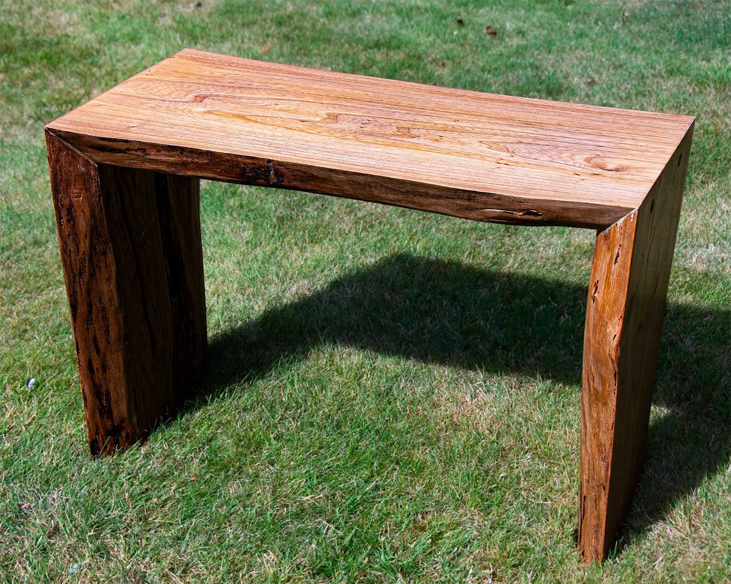 bench01.jpg