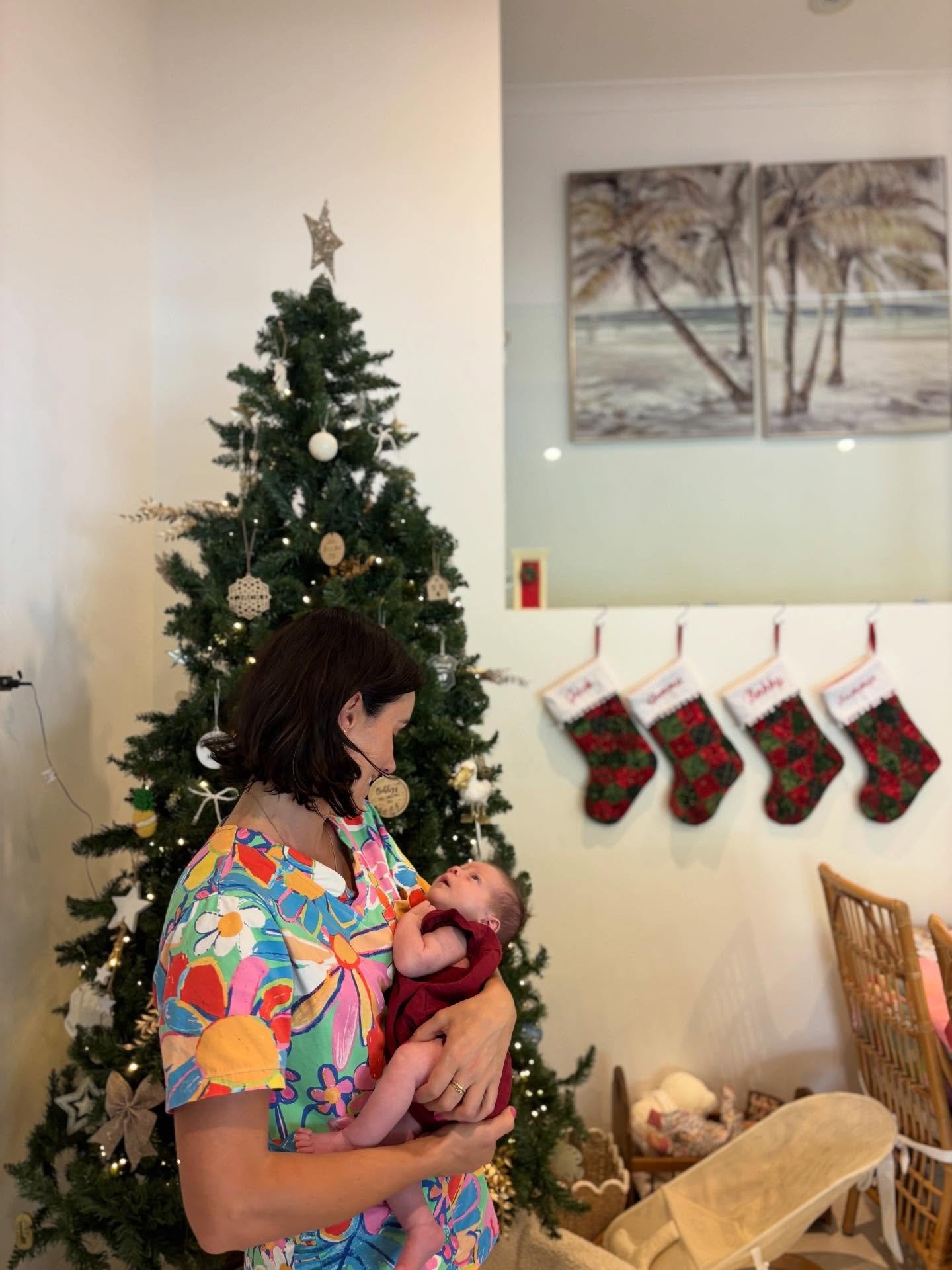 ✨🎄 Merry Christmas 🎄✨

As the year comes to a close, I want to say the biggest thank you to every family who trusted me to walk alongside you during pregnancy, birth, and the postnatal period. It is truly an honour to be invited into such a preciou