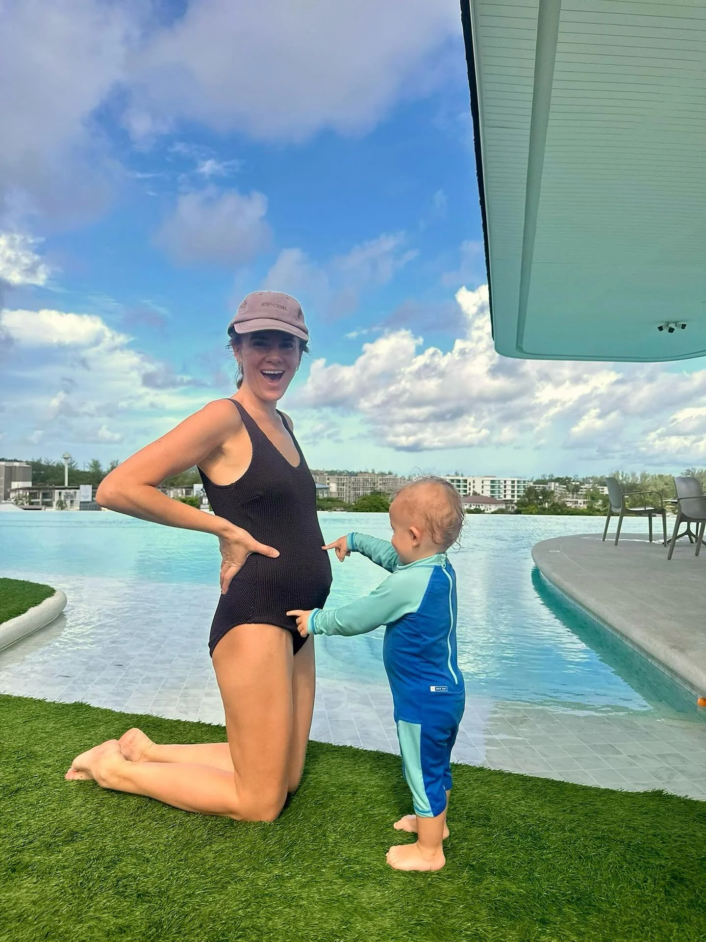 🌼 Attention Expecting &amp; New Mums 🌼

Do you want postnatal care for 8 weeks by one private midwife for free? Give me a call. 

Are you looking for personalised, compassionate care during pregnancy and beyond? Let me introduce myself, I am Tamara