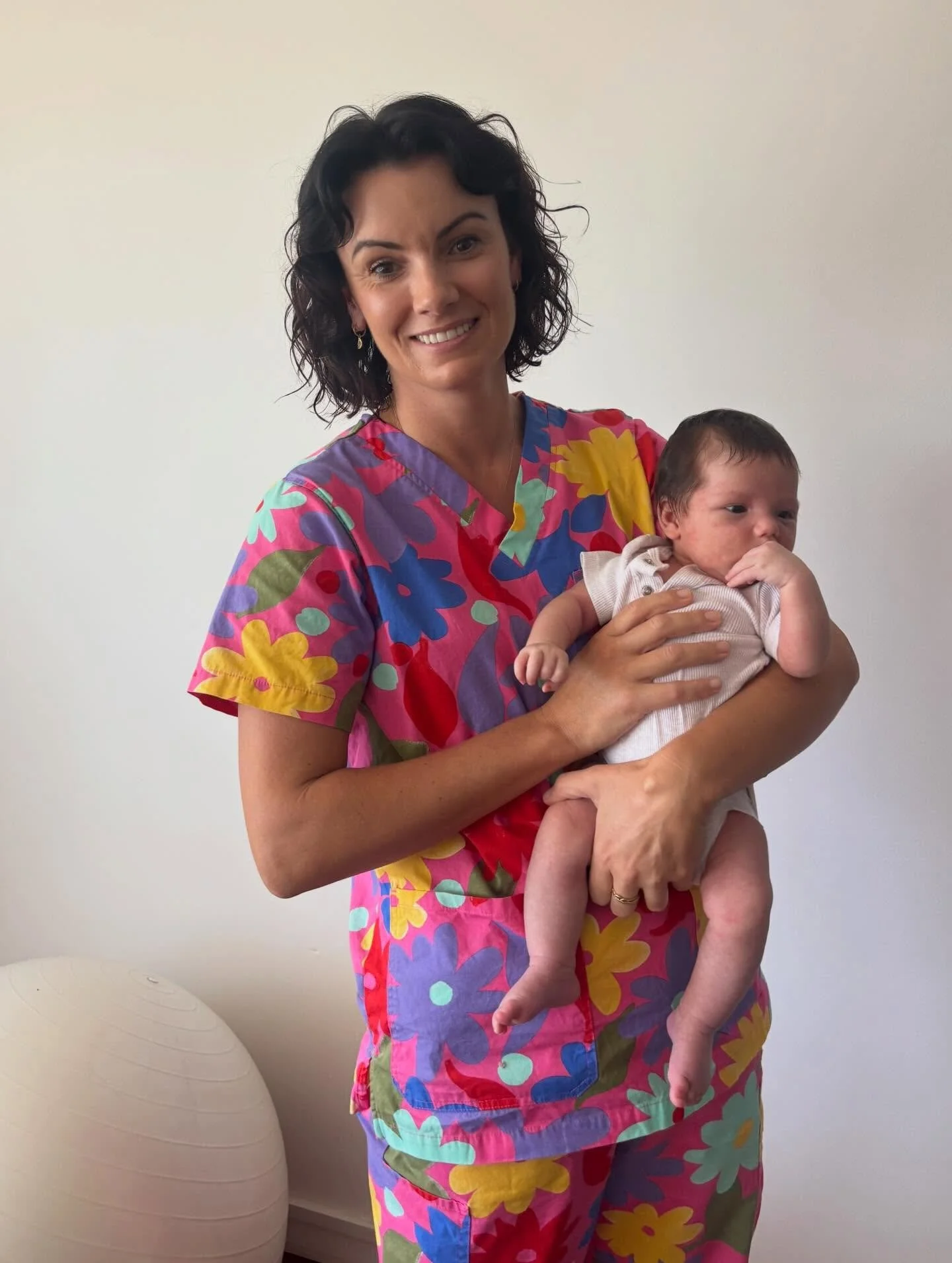 Hi, I&rsquo;m Tamara 🤍

I&rsquo;m a nurse and midwife of 17 years, a mum of two, and someone who genuinely loves the work I do and the women I get to walk alongside.

Over the years, I&rsquo;ve learnt that it&rsquo;s not just birth that shapes your 