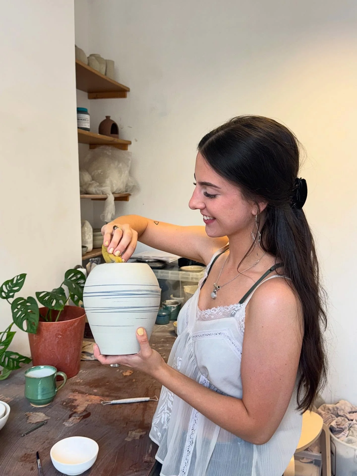 A little about me!
I’m Rachel, I’m 23 and work as a ceramicist in Hampshire.
I studied Fine Art at Falmouth University, where I discovered the love for clay, particularly liking its slow processes and permanence through time.
I enjoy