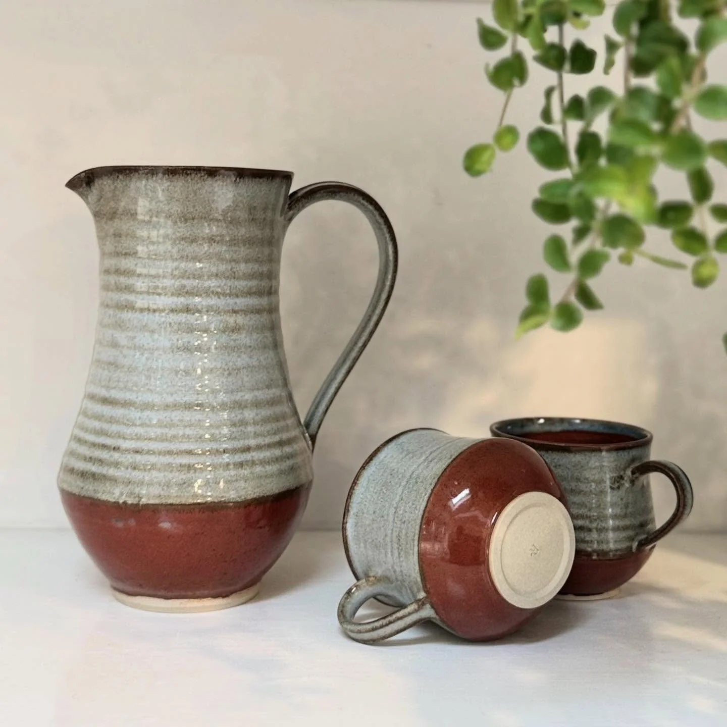 A pitcher and mug design I&rsquo;ve been loving having a play with recently. 

Mugs - &pound;24 (sold)
Pitchers - &pound;45

#ceramics #wheelthrowing #pottery