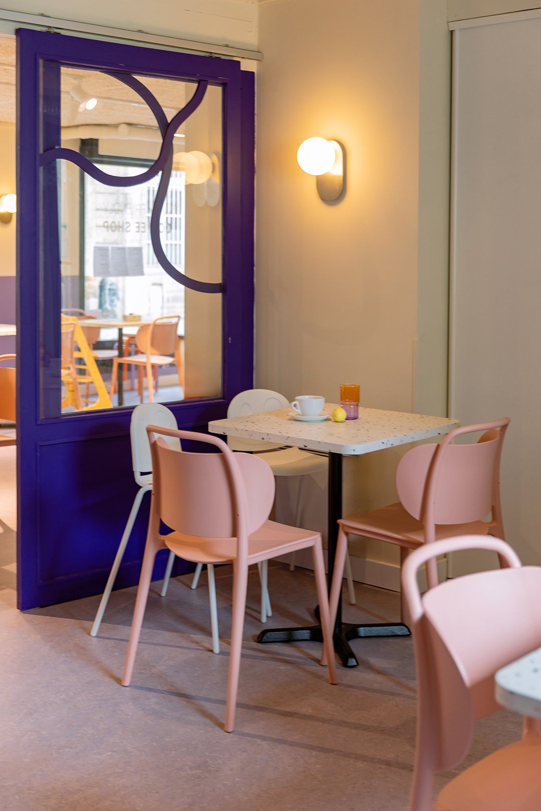 LITTLE BIG CAFÉ