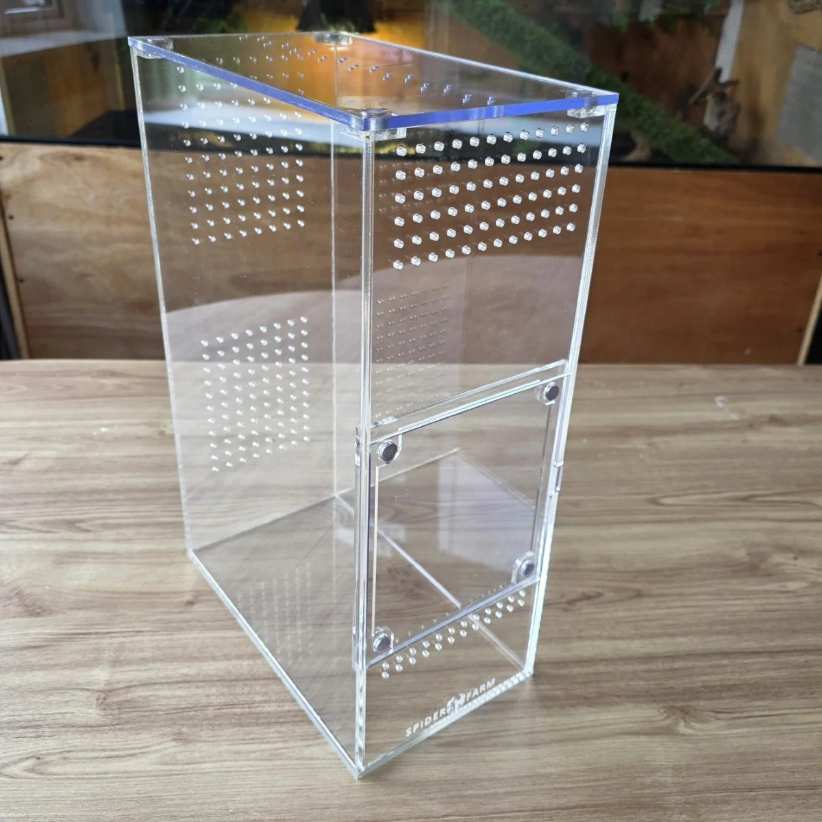 xl-arboreal-acrylic-enclosure-15w-x-26d-x-40h-cm-5.jpg