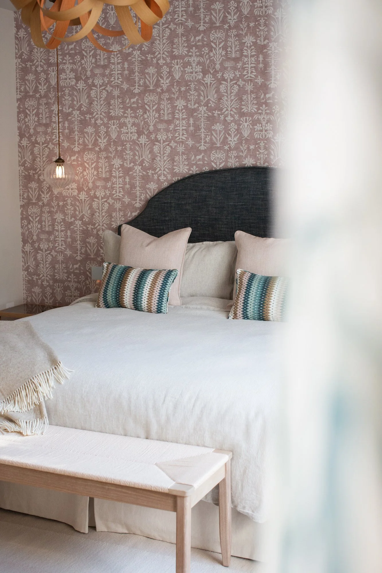 Golant-Tanya-Bentley-Interior-Architect-Bedrooms-020.jpg