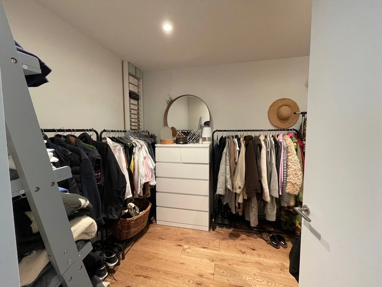 wardrobe1.jpeg