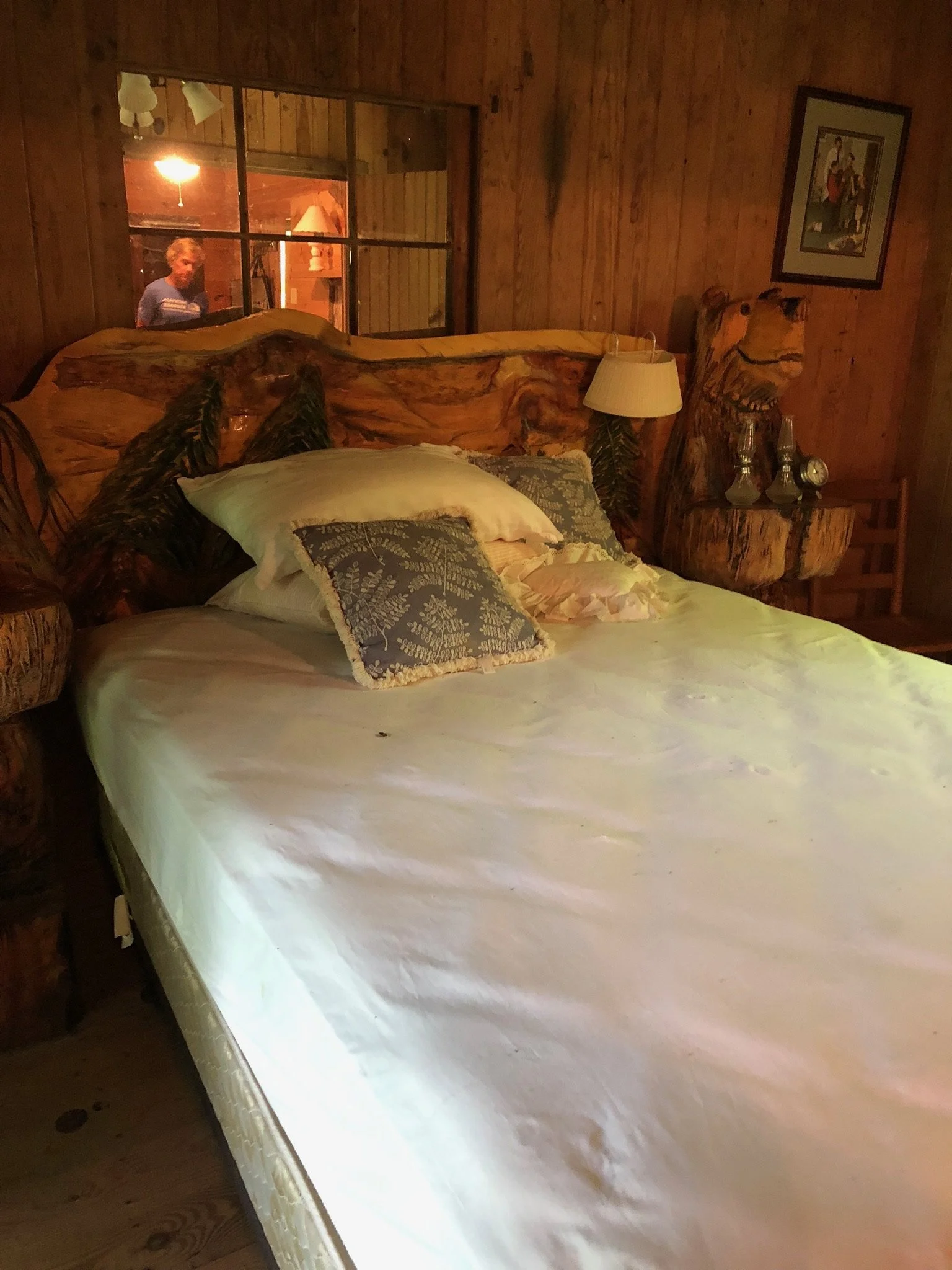 Hillside cabin - bedroom