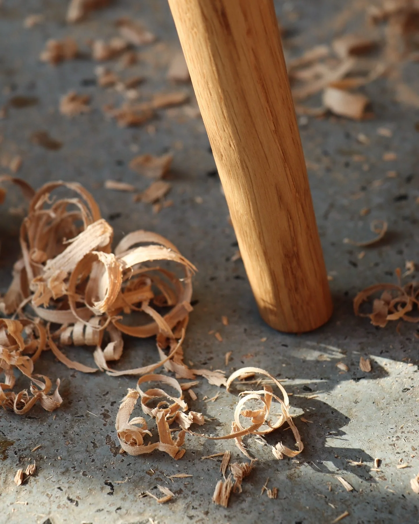 The workshop has taken on that familiar winter feel. Shorter days, steady progress, cold hands, hot mugs of tea.

The Christmas cutoff has passed, but Iʼm still taking on new orders. Lead times are currently 6-8 weeks, so anything booked now will sta