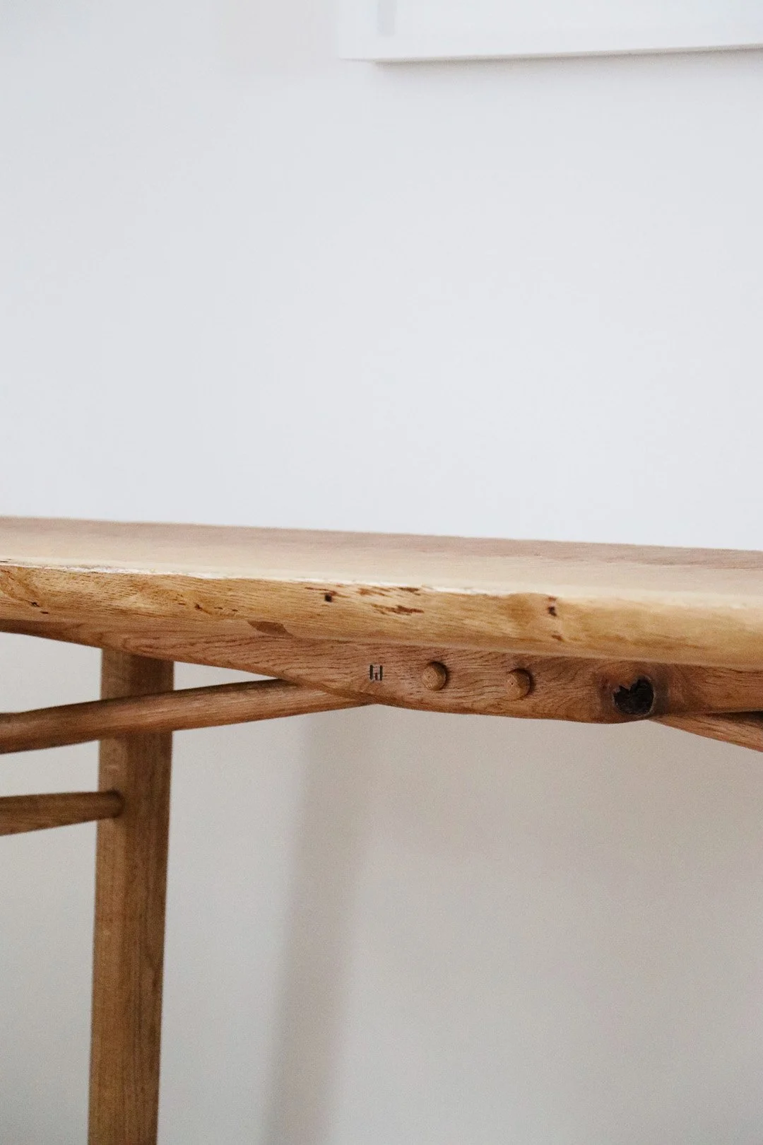 Dining Table. - 2.jpg