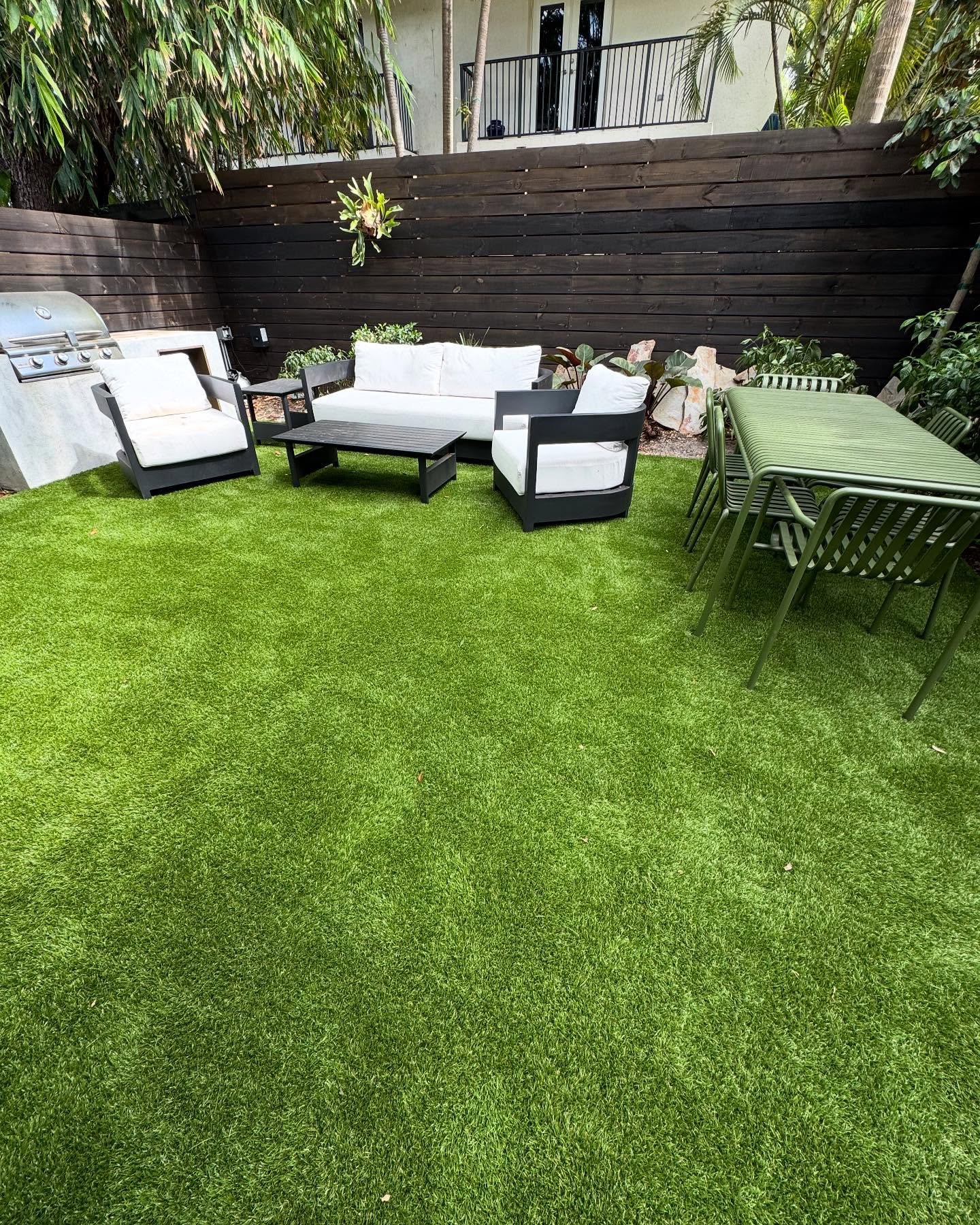 From &ldquo;meh&rdquo; to &ldquo;mow wow!&rdquo;
No watering, no mowing, just pure green glory.
Swipe for the before!