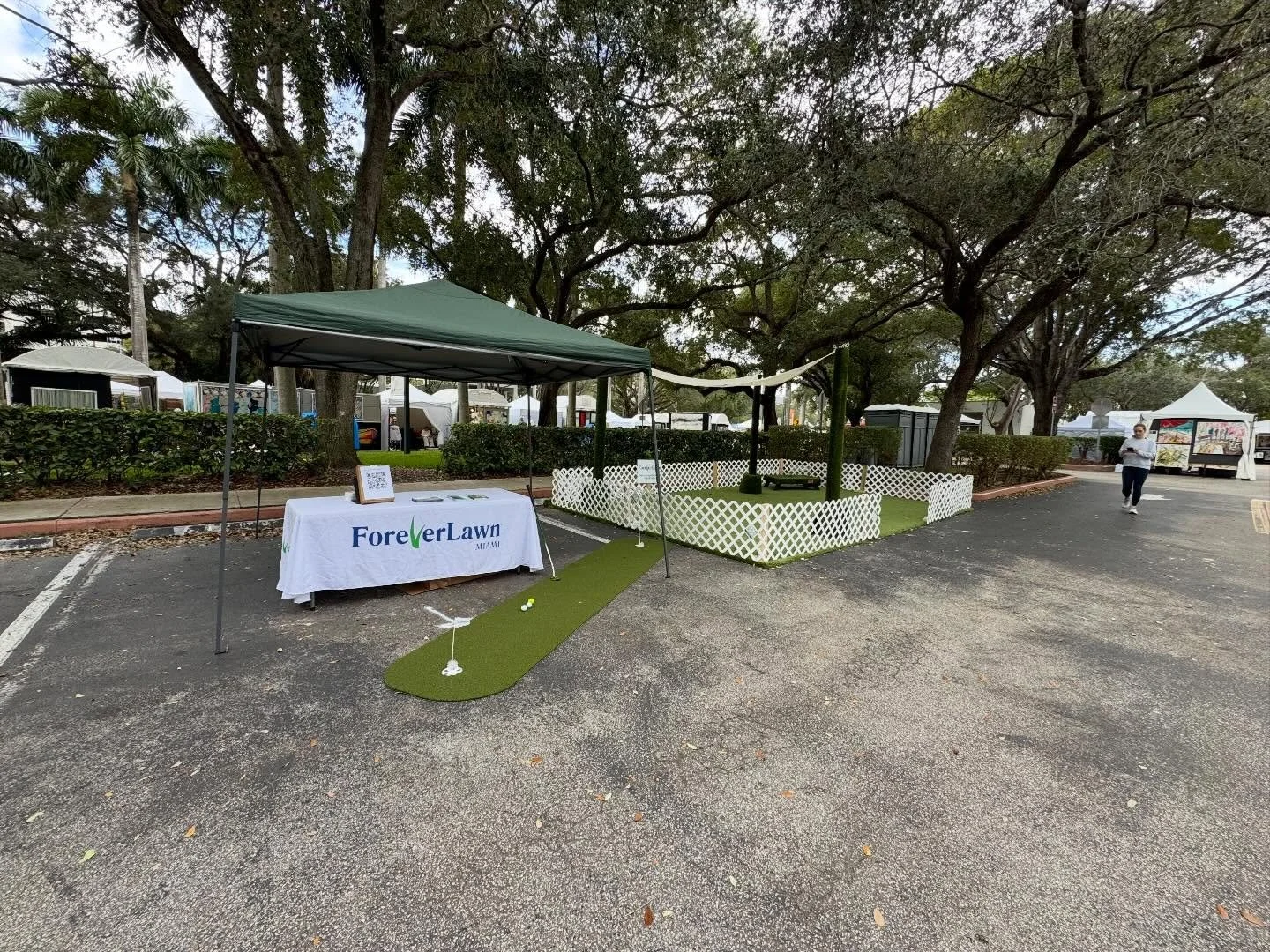 Enjoying ForeverLawn bark park at the Beaux Art Festival!
#turfmiami #foreverlawn #k9grassbyforeverlawn #foreverlawngolfgreens