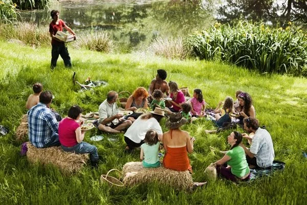 “Everybody wants a village, but nobody wants to be a villager.” How does this contemporary paradox sound? And can you hear the ‘solution’ ?