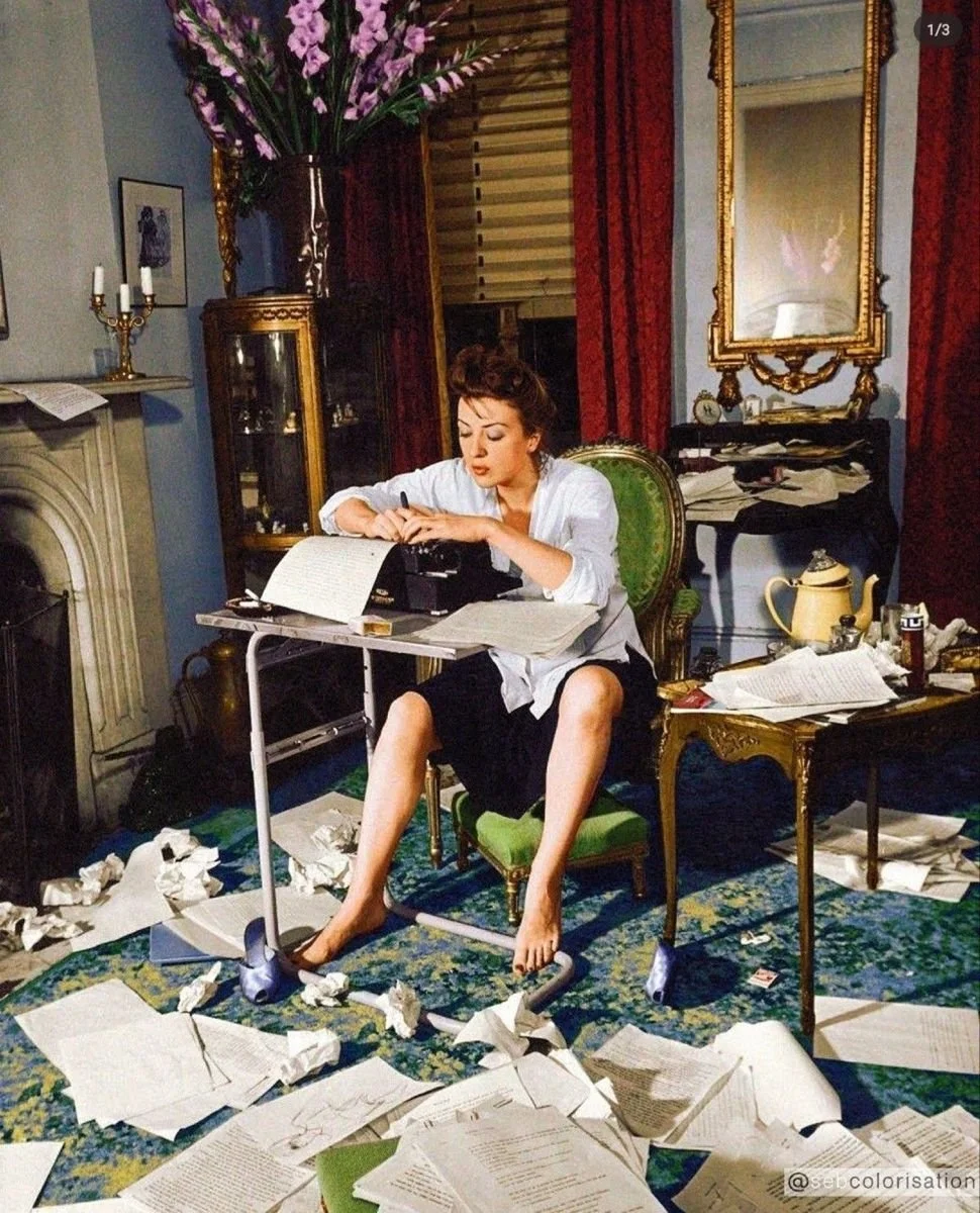 Should Creative Writers Embrace AI? NAI !&nbsp; &nbsp; Lets choose Human’Mess’n’Mistakes instead!