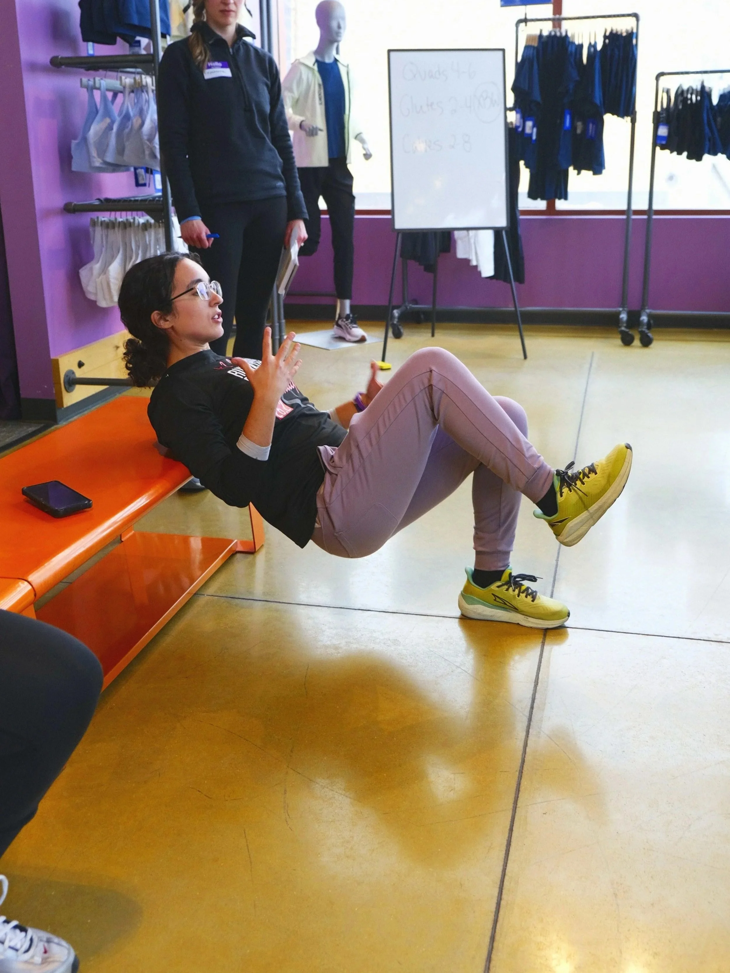 Running Physical Therapist educating local runners with simple ready-to-run self assessments