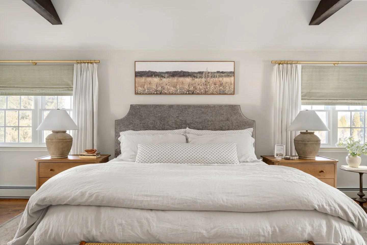 Nothing beats sinking into soft, layered linens at the end of a long day ☁️

Design: @colorandcrownid 
Photography: @ommediallc