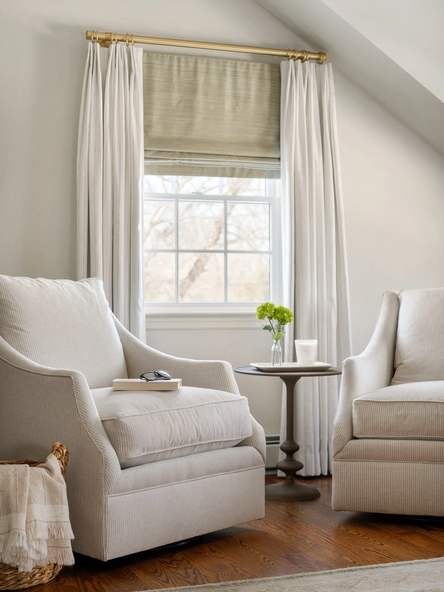 A quiet corner designed for slowing down! 🤍

Design: @colorandcrownid 
Photography: @ommediallc 
Windows: @vitalia_inc