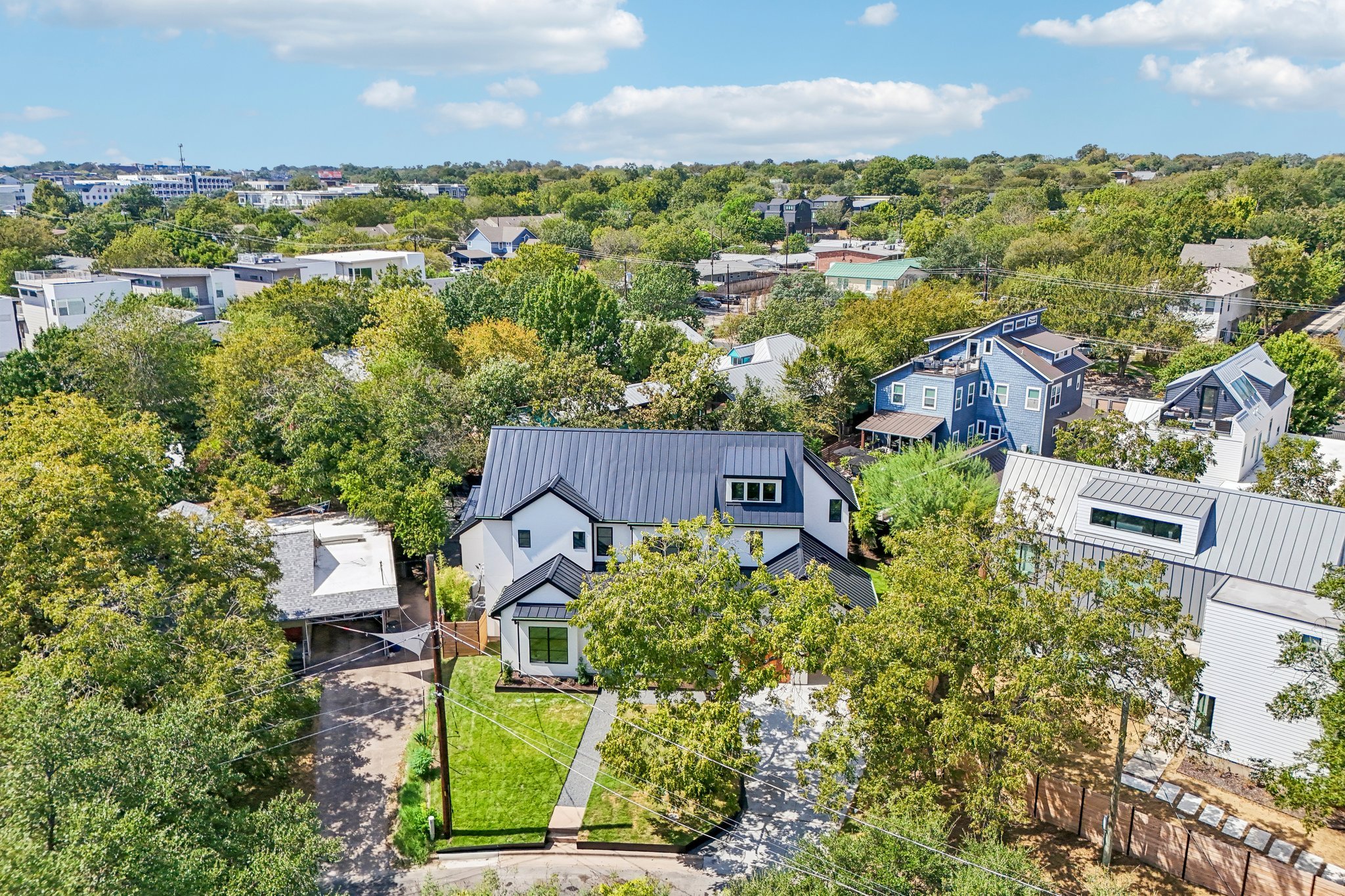 77-web-or-mls-Valeria St-S2609-077.jpg