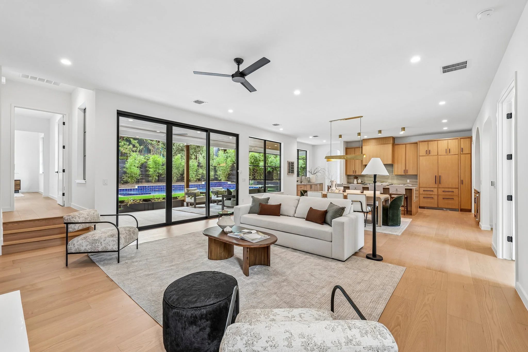12-web-or-mls-Valeria St-S2609-012.jpg