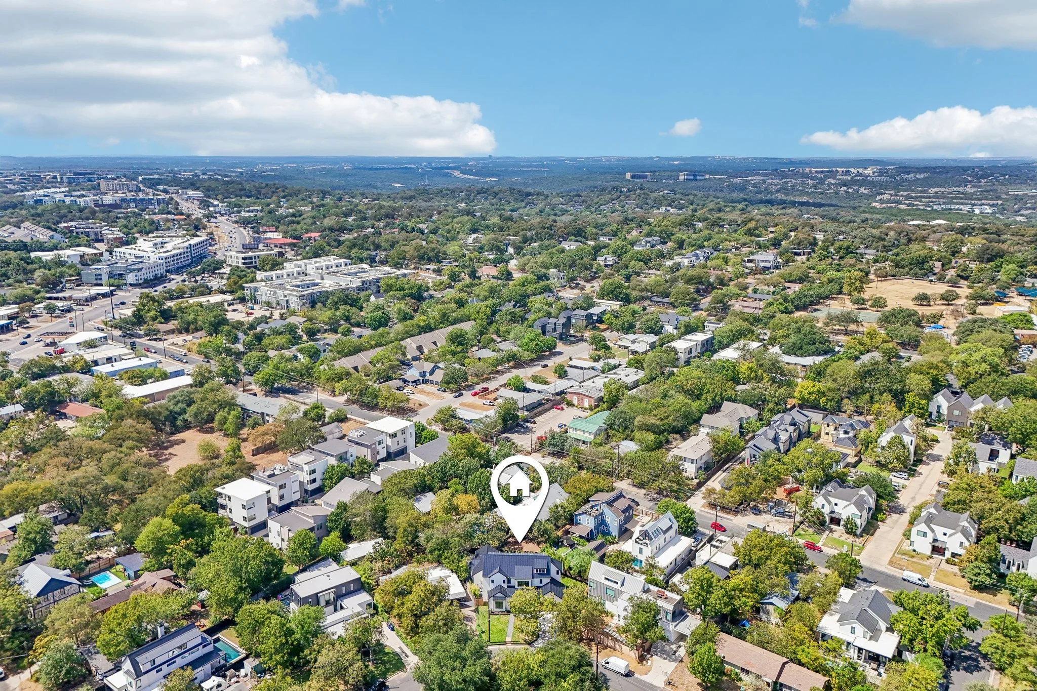 79-web-or-mls-Valeria St-S2609-079.jpg