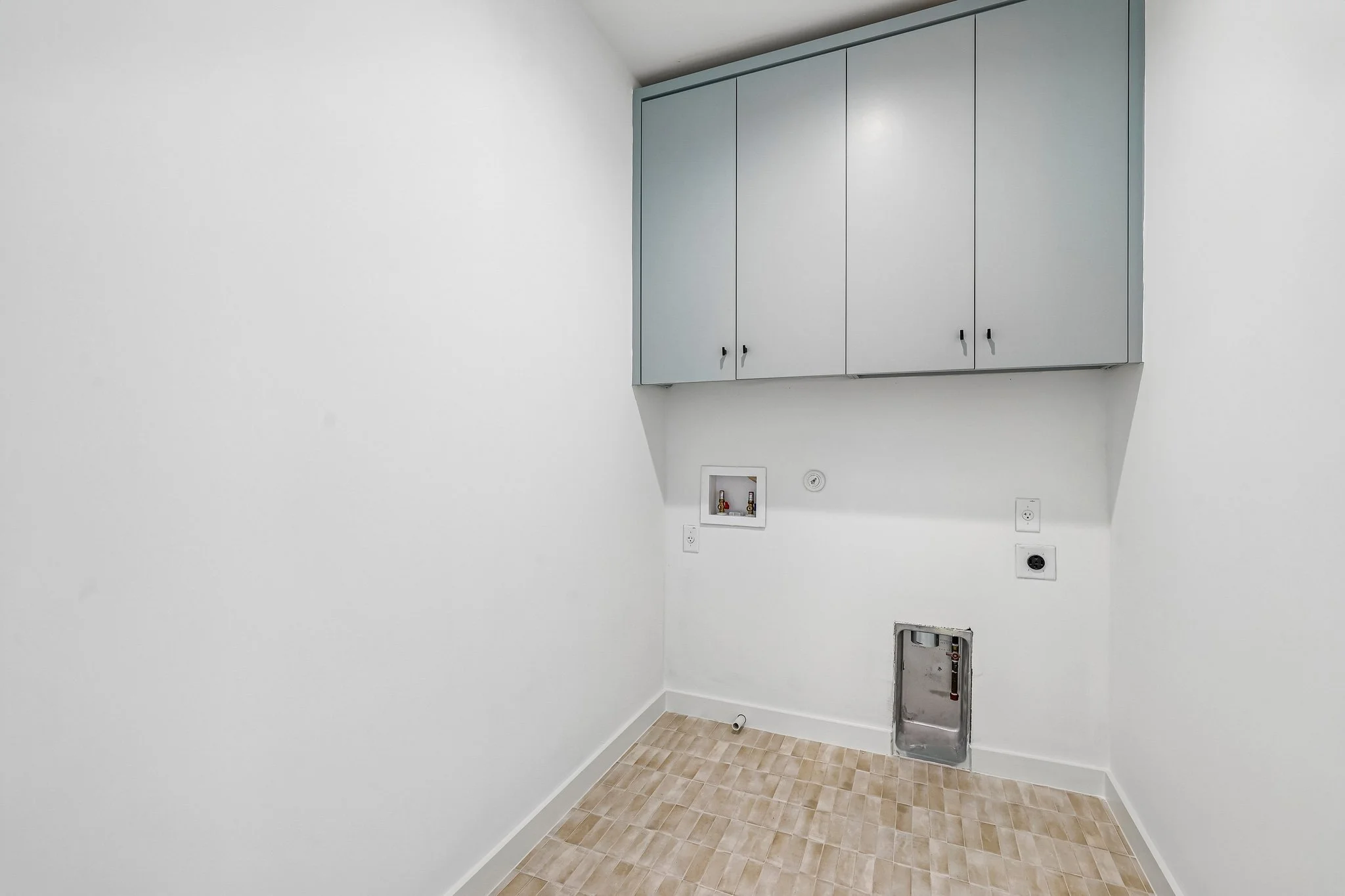45-web-or-mls-Valeria St-S2609-045.jpg