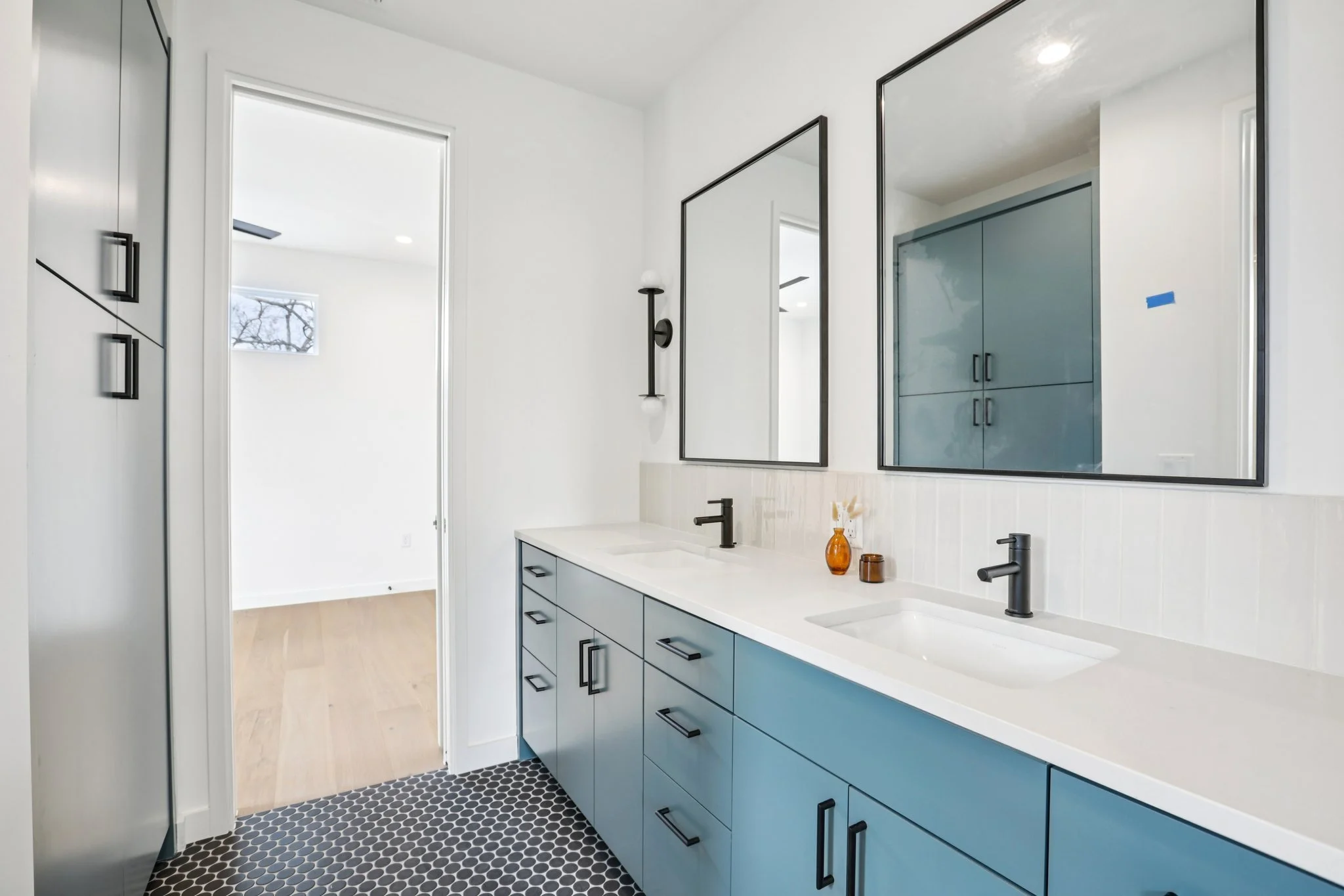 20-web-or-mls-Garwood St 2-S2202-039.jpg