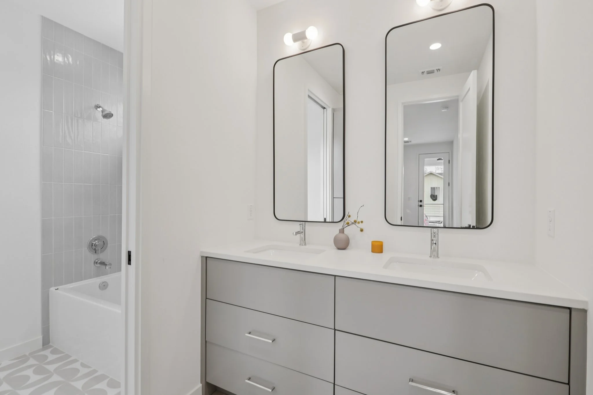 22-web-or-mls-Garwood St 1-S2102-044.jpg