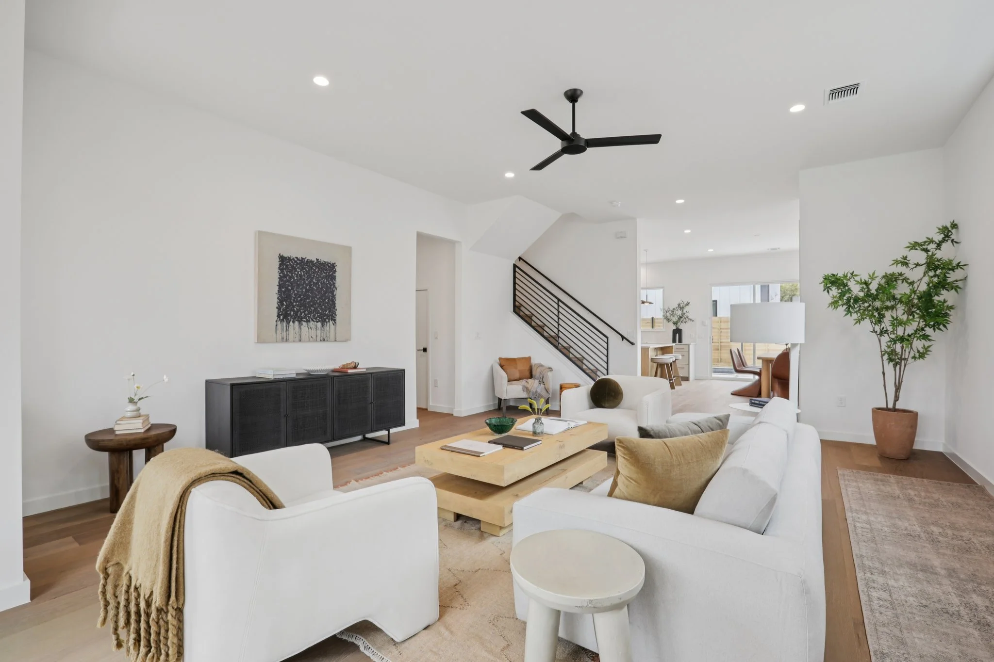 3-web-or-mls-Garwood St 1-S2102-011.jpg