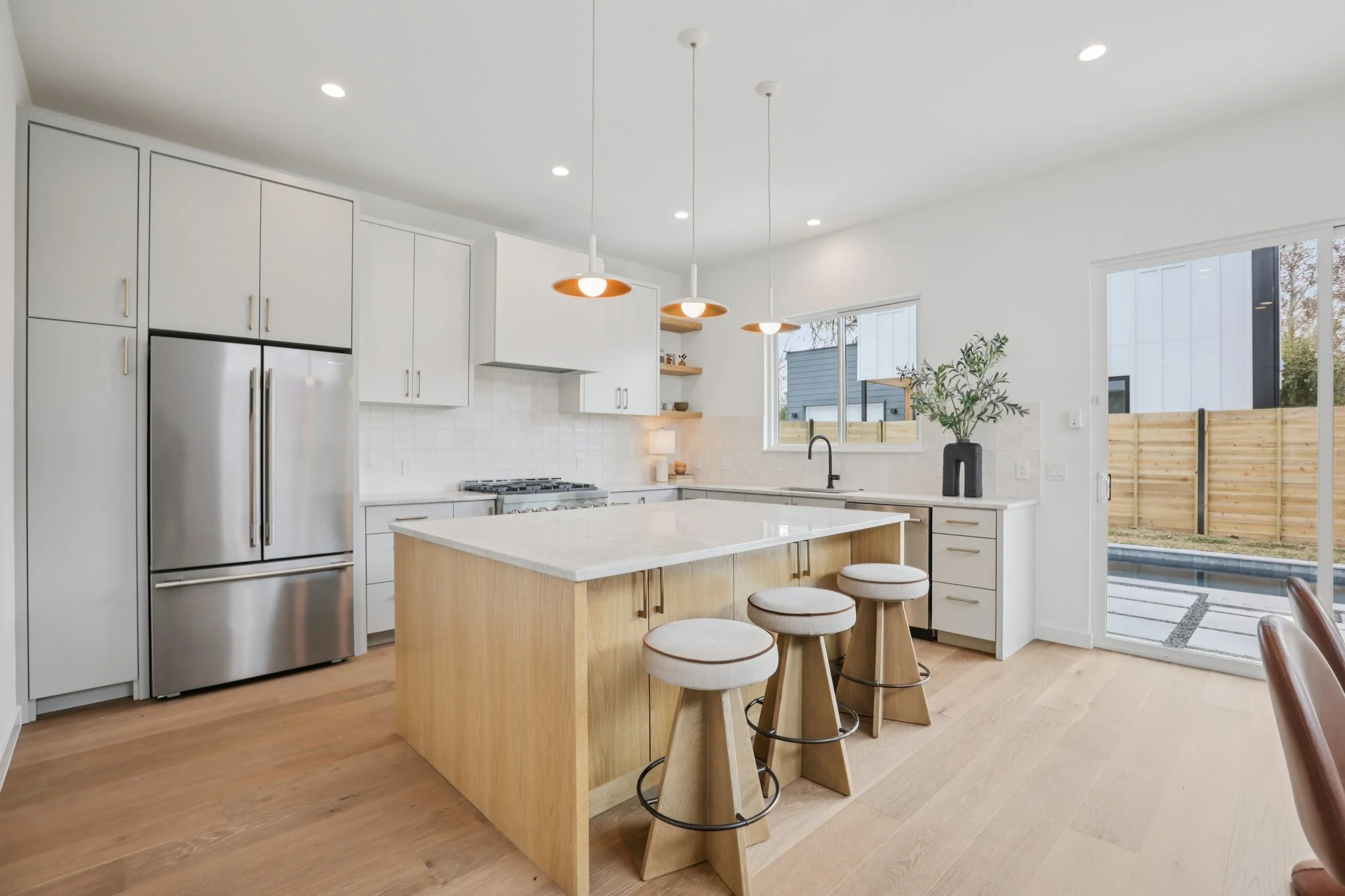 8-web-or-mls-Garwood St 1-S2102-018.jpg